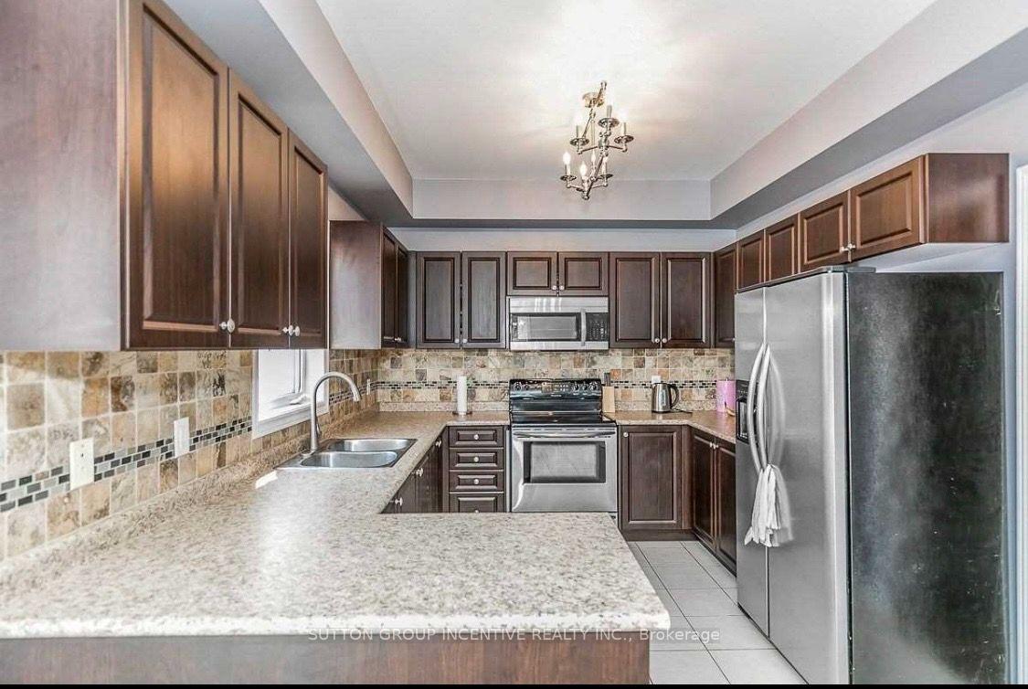 Photo 4 of 1305 Perniegie Crescent, Innisfil, Alcona — HOMEH