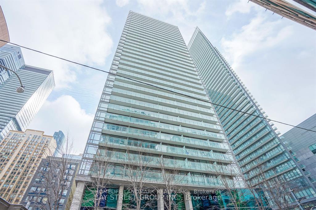 Front of Unit 3401, 37 Grosvenor Street