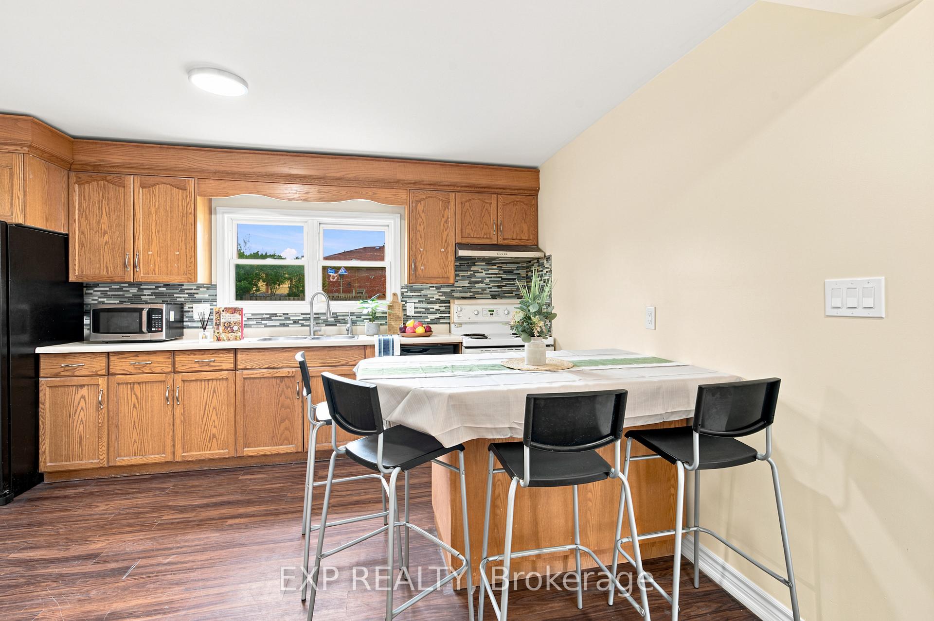 Photo 6 of 208 Thorold Road, Welland, N. Welland — HOMEH