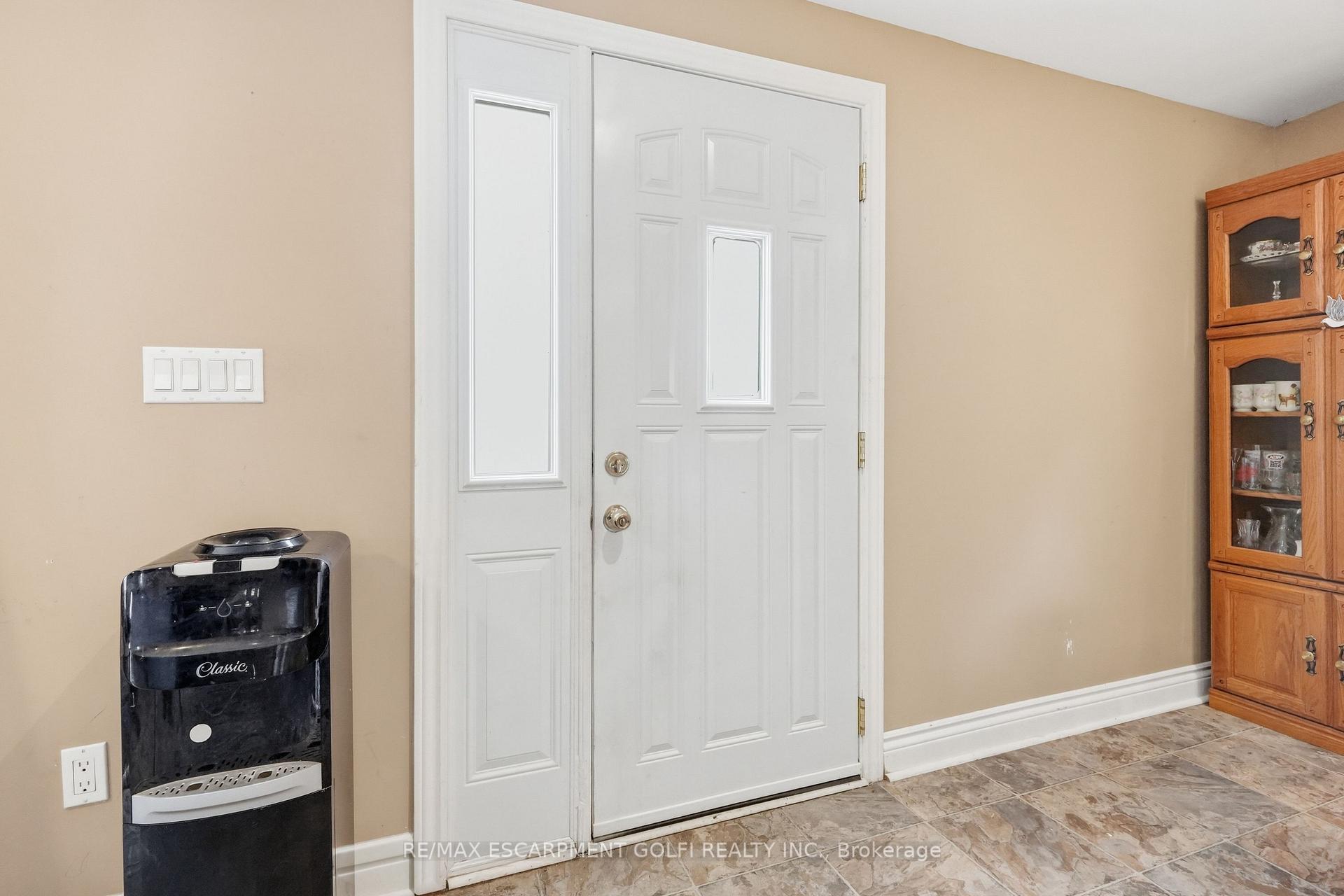 Photo 4 of Unit 22, 1294 8th Concession Road W, Hamilton, Rural Flamborough — HOMEH