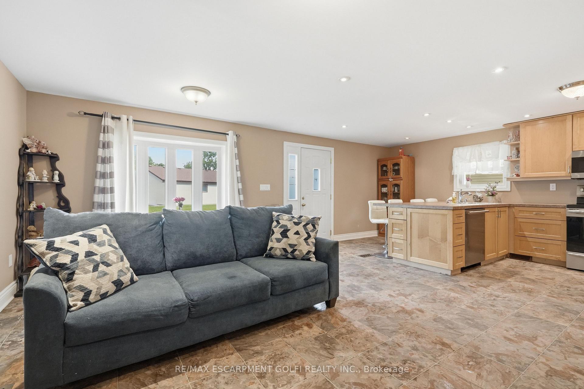 Photo 7 of Unit 22, 1294 8th Concession Road W, Hamilton, Rural Flamborough — HOMEH