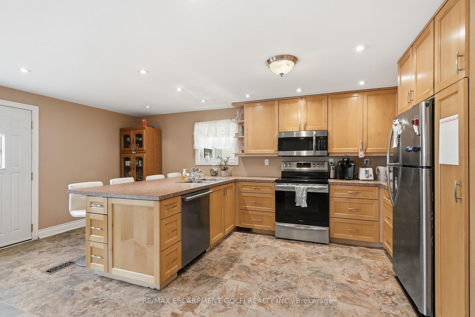 Photo 9 of Unit 22, 1294 8th Concession Road W, Hamilton, Rural Flamborough — HOMEH