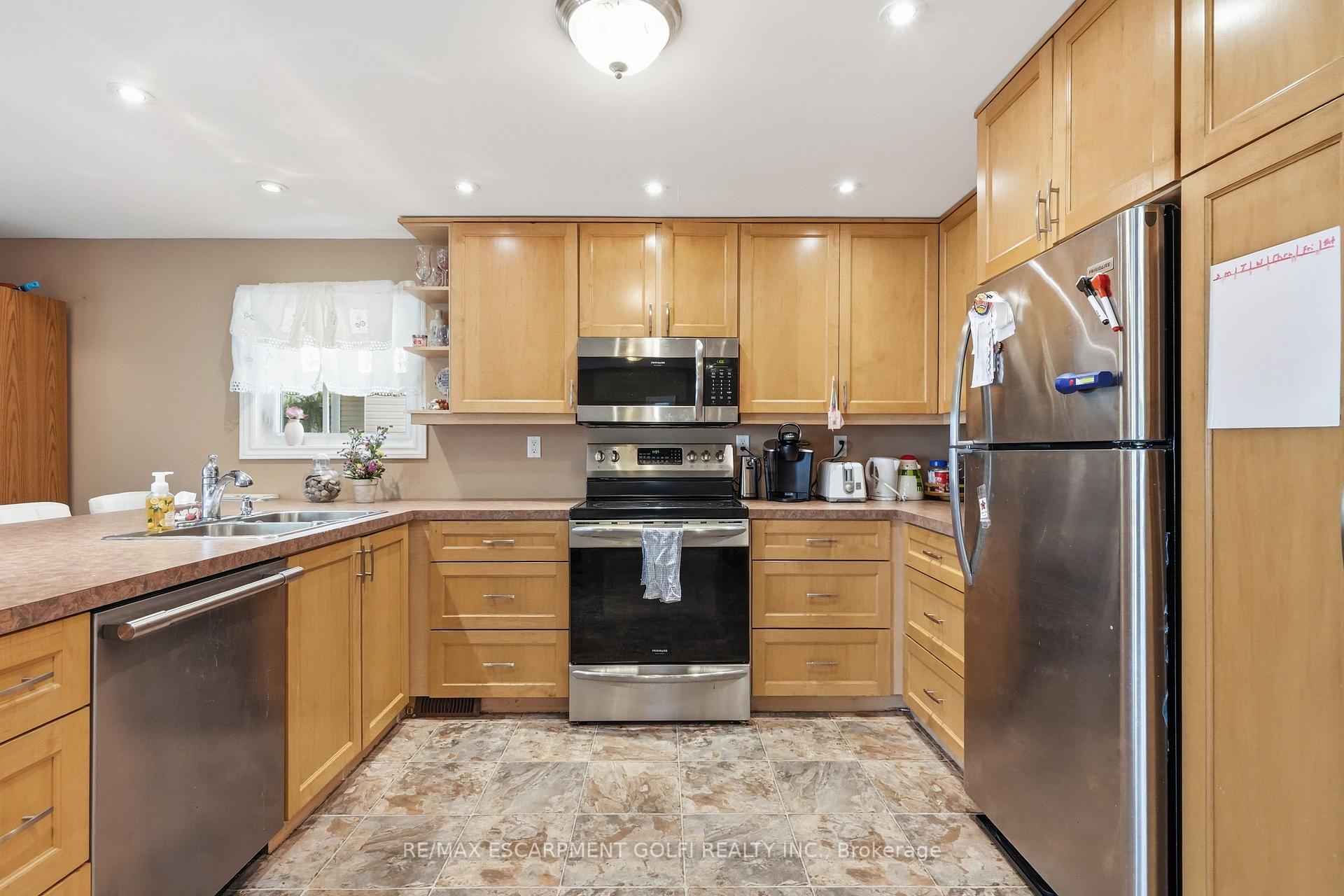 Photo 10 of Unit 22, 1294 8th Concession Road W, Hamilton, Rural Flamborough — HOMEH