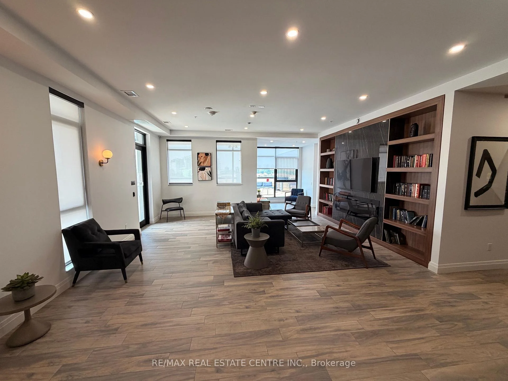 Photo 10 of Unit 1002, 181 King Street S, Waterloo, Uptown West — HOMEH