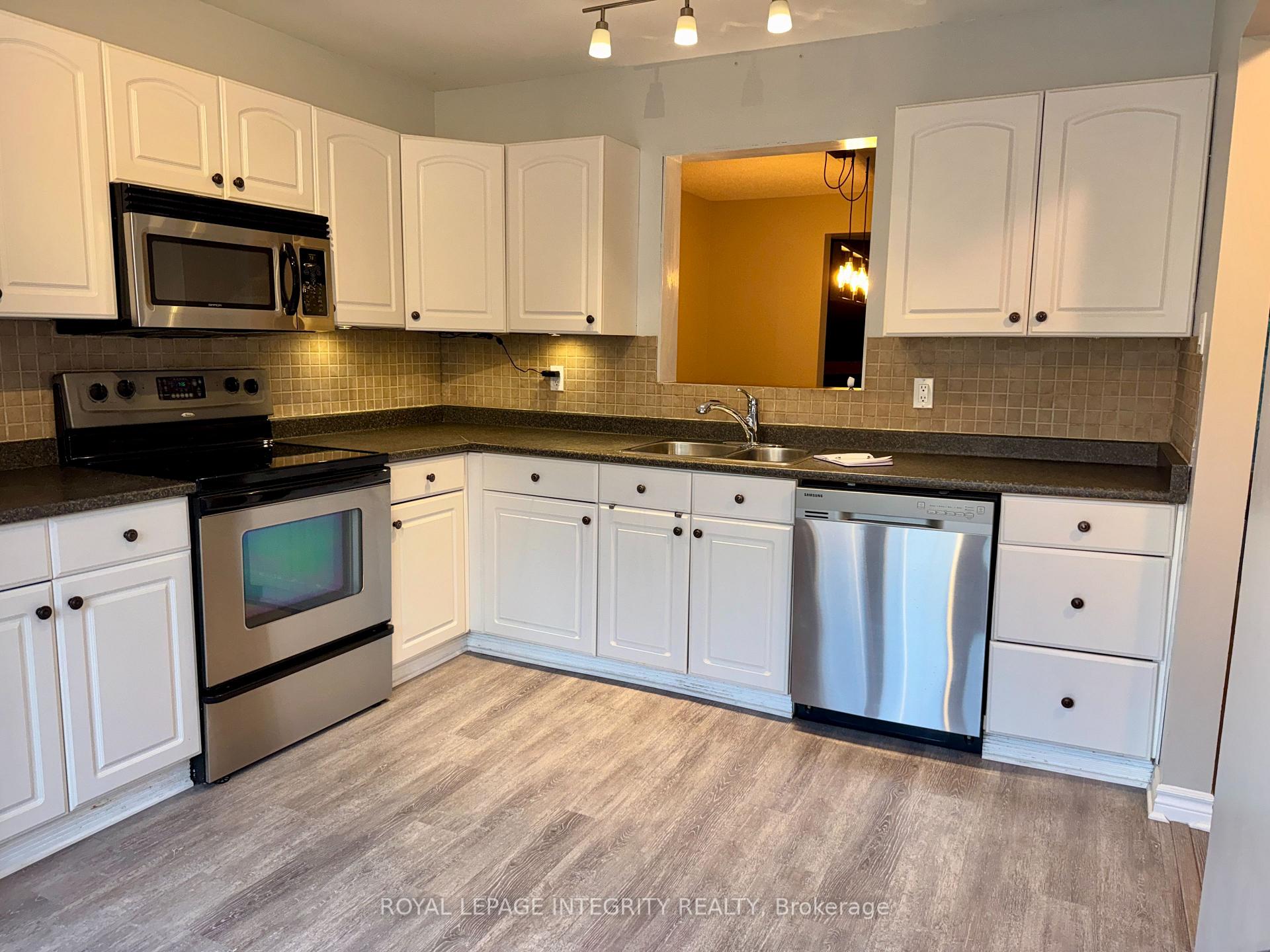 Photo 5 of 46 Lightfoot Place, Ottawa, Kanata - Katimavik — HOMEH