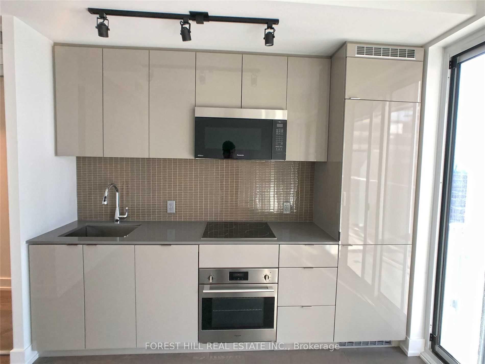 Photo 2 of Unit 5402, 7 Grenville Street, Toronto, Bay Street Corridor — HOMEH