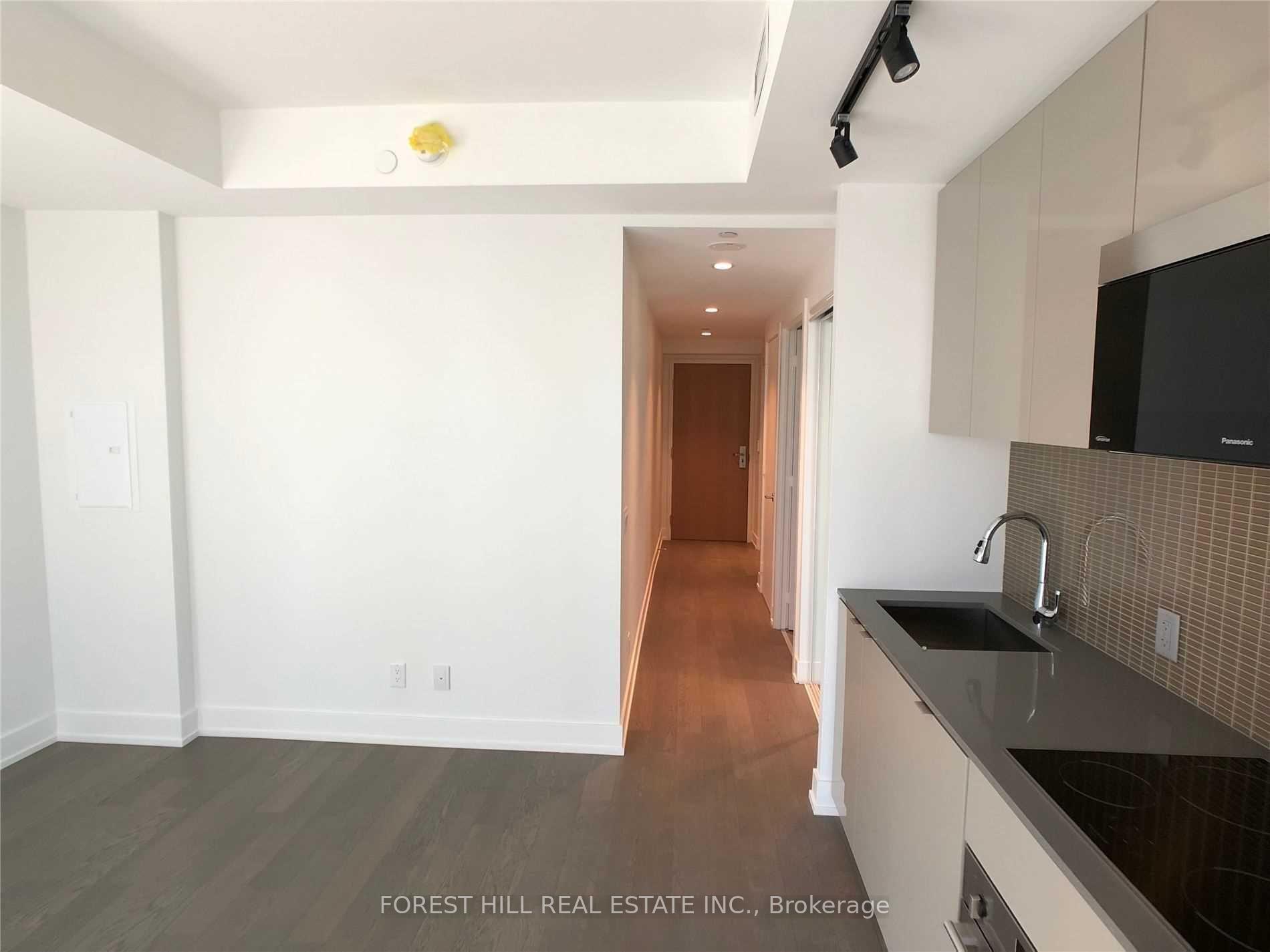 Photo 4 of Unit 5402, 7 Grenville Street, Toronto, Bay Street Corridor — HOMEH