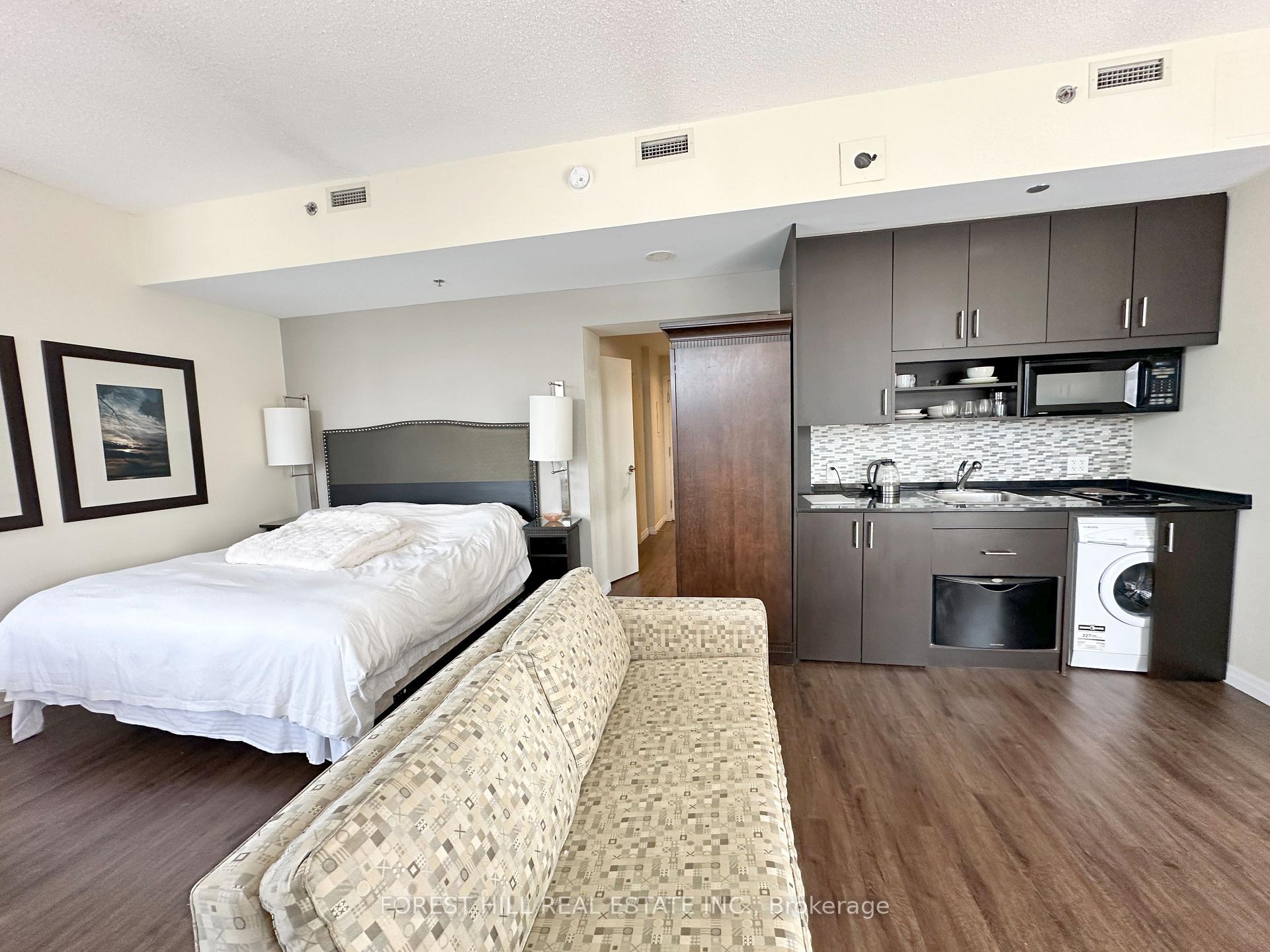 Photo 5 of Unit 3203, 1 King Street W, Toronto, Bay Street Corridor — HOMEH
