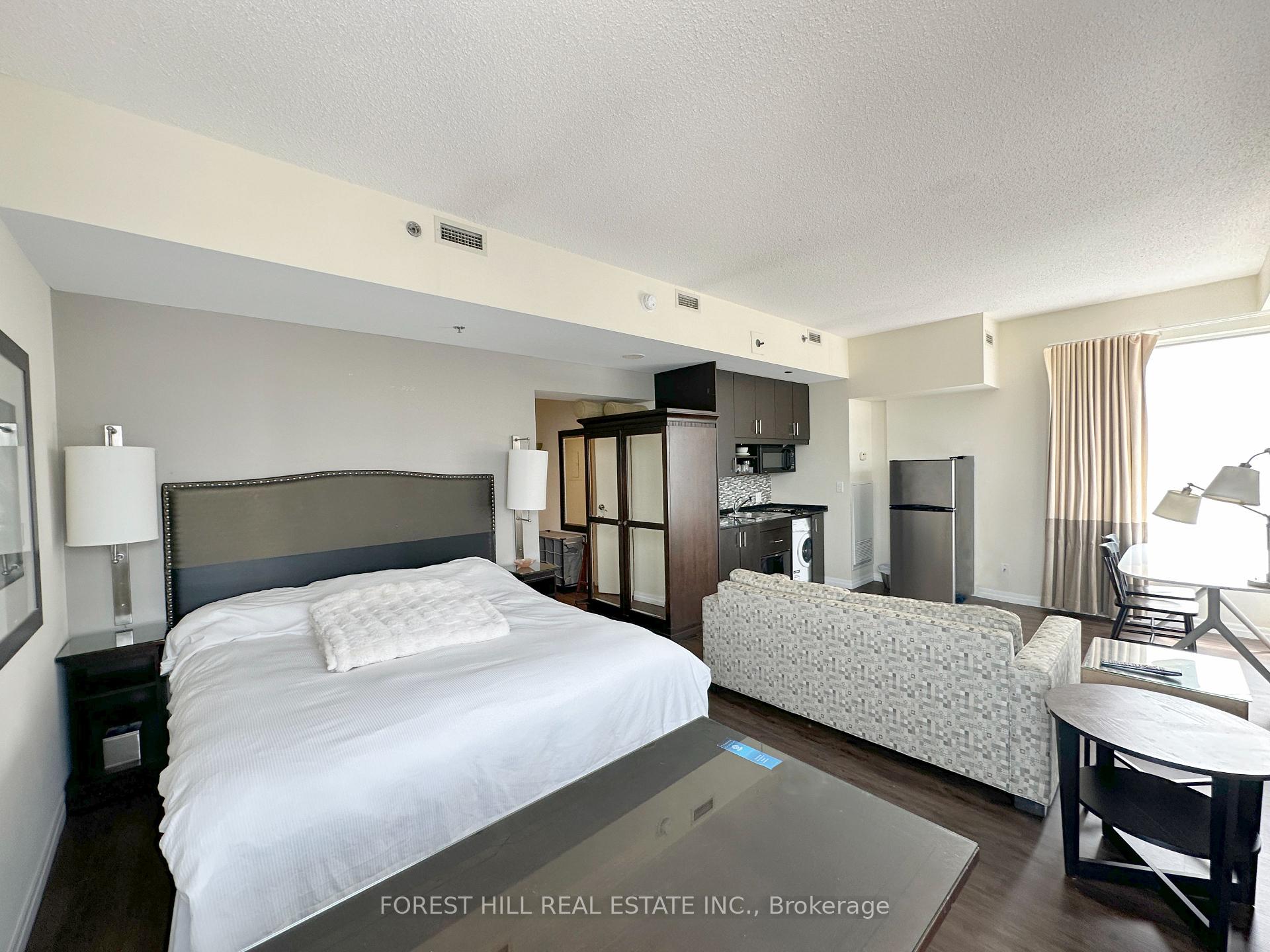 Photo 8 of Unit 3203, 1 King Street W, Toronto, Bay Street Corridor — HOMEH
