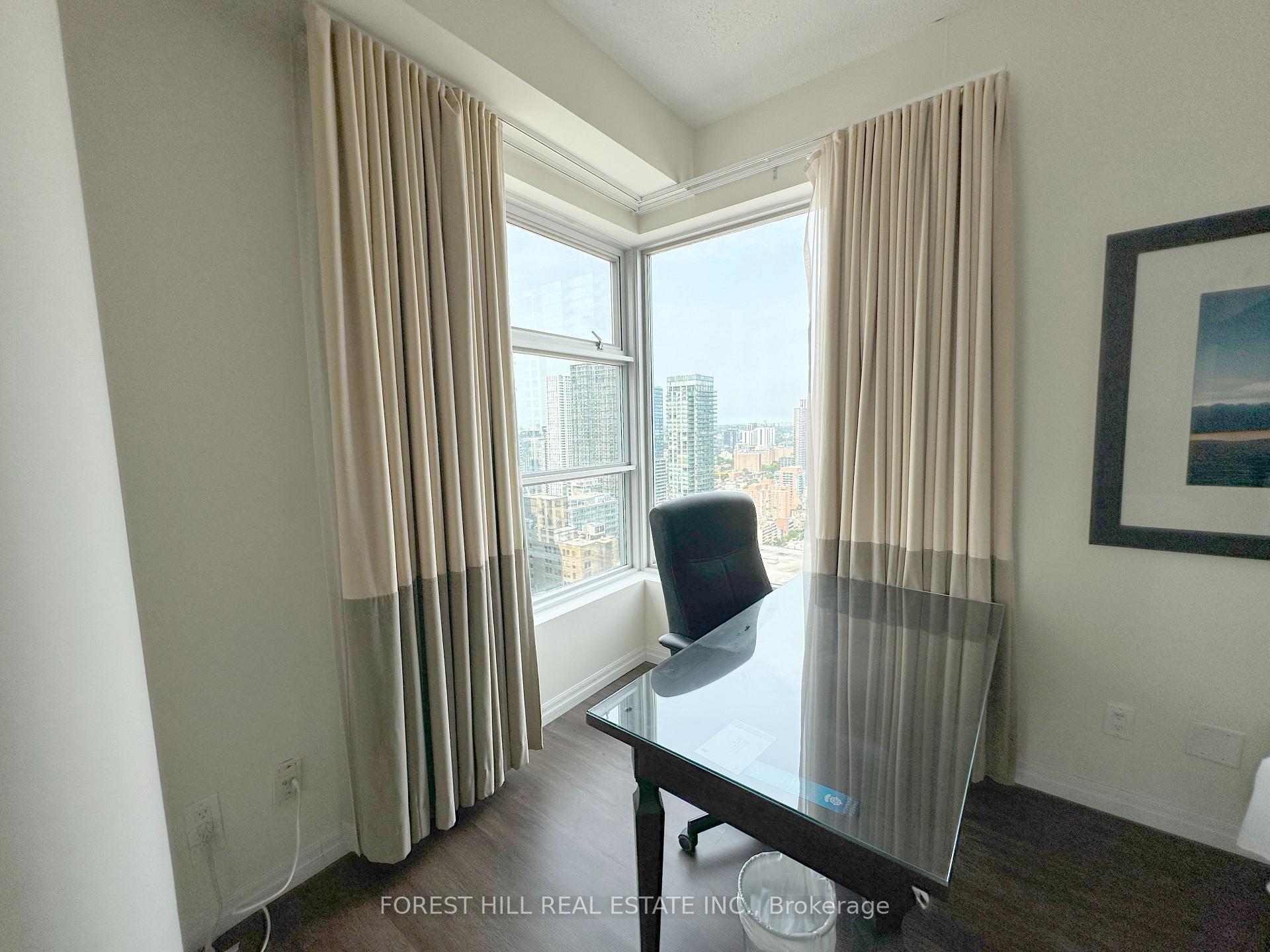 Photo 9 of Unit 3203, 1 King Street W, Toronto, Bay Street Corridor — HOMEH