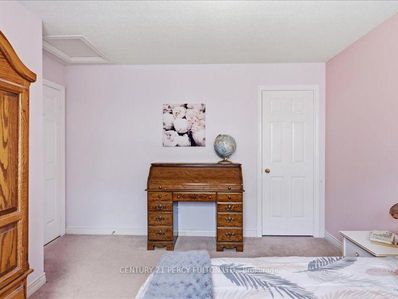 Photo 25 of 896 Sundance Circle, Oshawa, Northglen — HOMEH