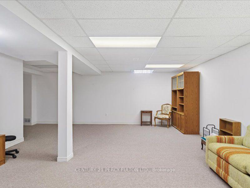 Photo 32 of 896 Sundance Circle, Oshawa, Northglen — HOMEH
