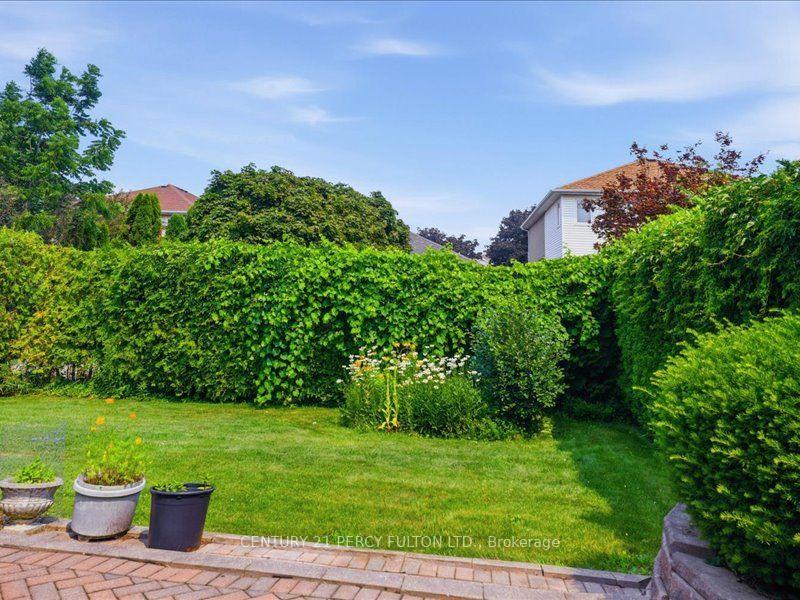 Photo 34 of 896 Sundance Circle, Oshawa, Northglen — HOMEH