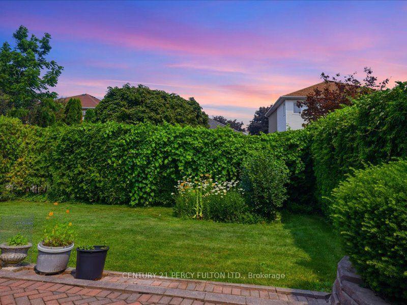 Photo 37 of 896 Sundance Circle, Oshawa, Northglen — HOMEH