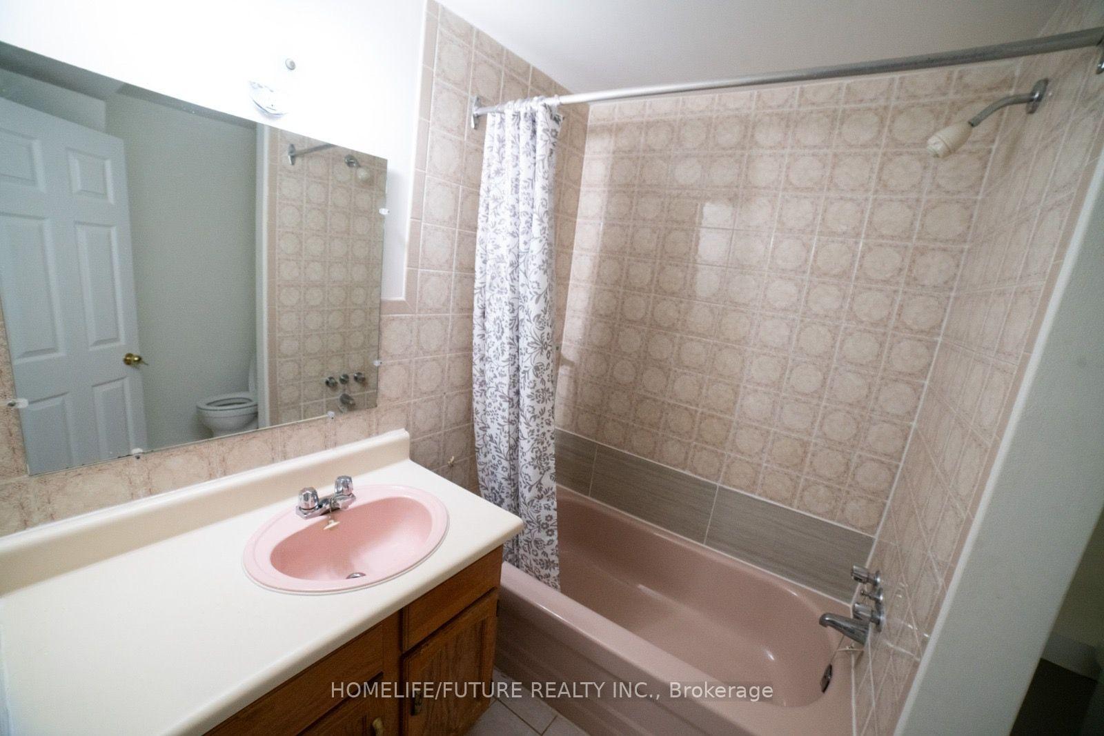 Photo 6 of Unit Bsmt, 20 Gaslight Crescent, Scarborough, Highland Creek — HOMEH