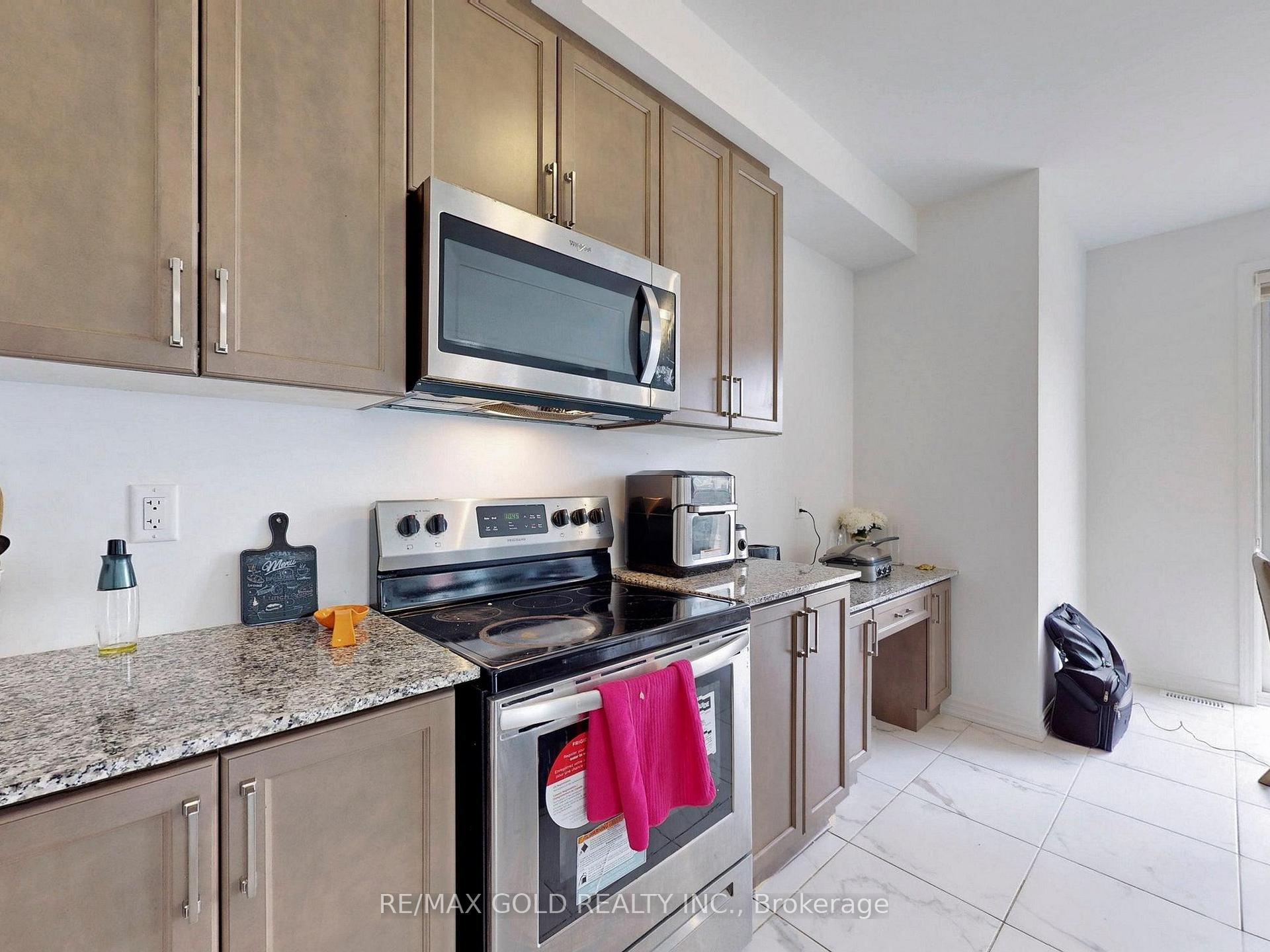 Photo 15 of 52 keppel Circle, Brampton, Northwest Brampton — HOMEH