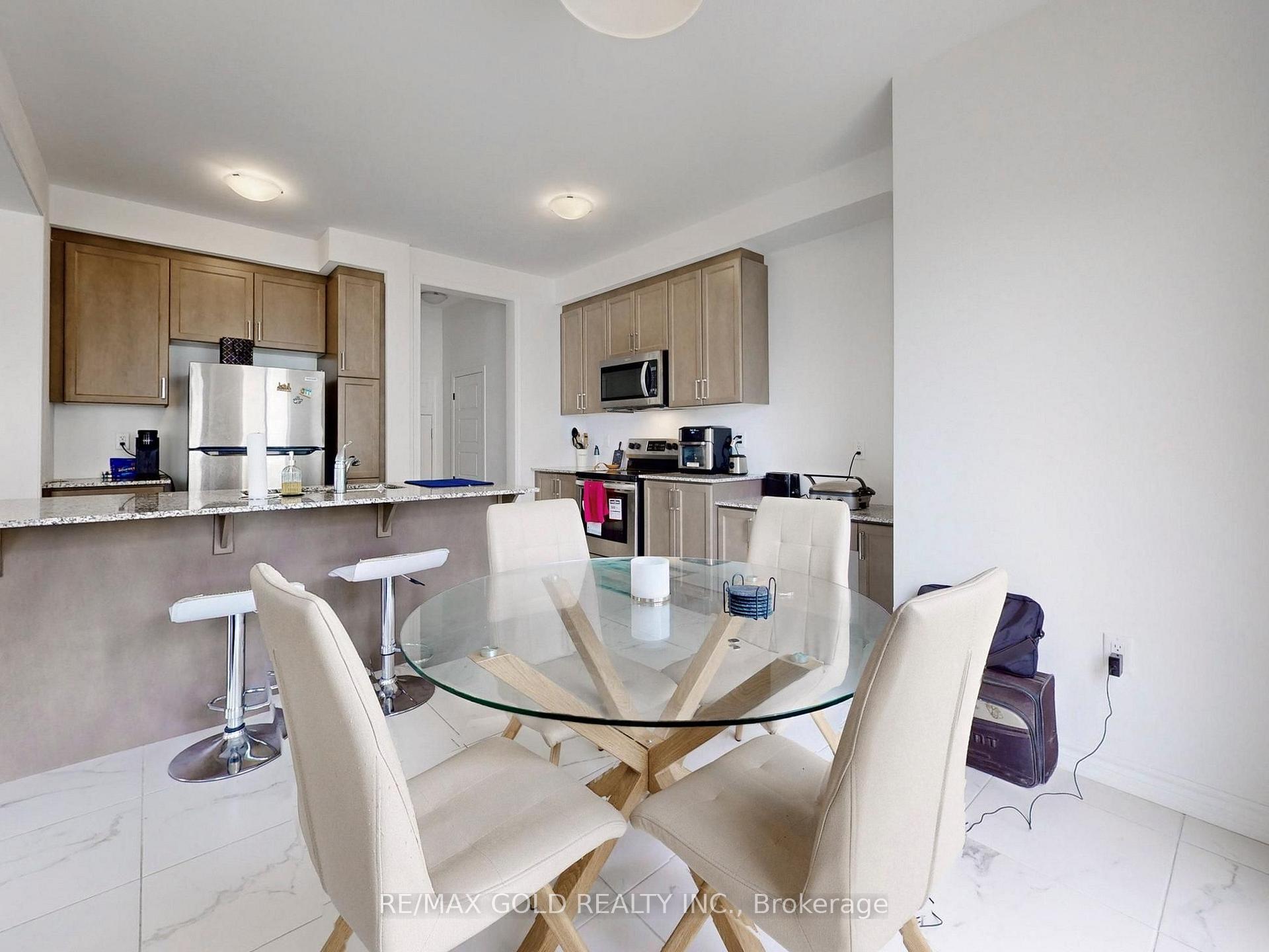 Photo 19 of 52 keppel Circle, Brampton, Northwest Brampton — HOMEH