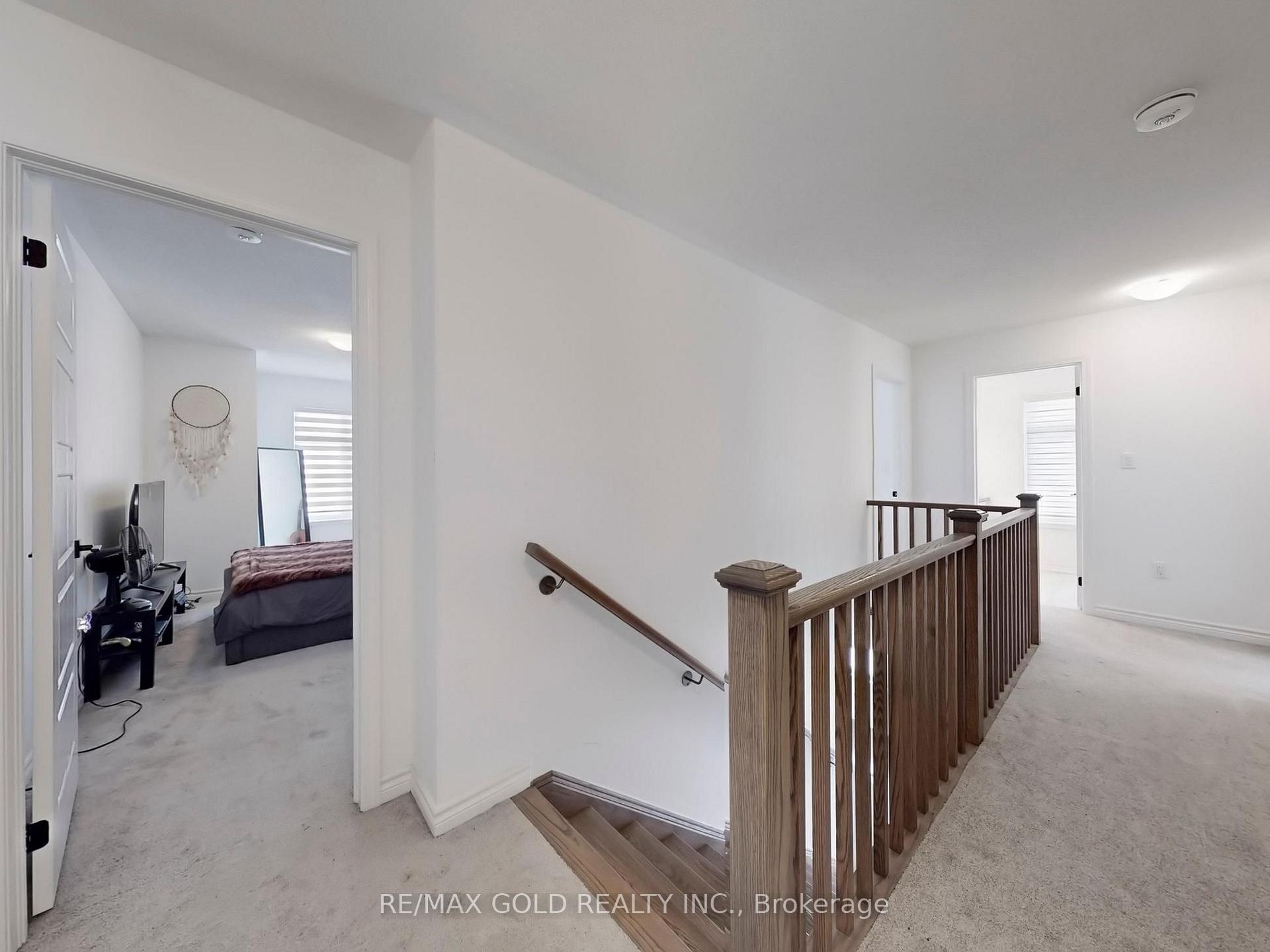 Photo 26 of 52 keppel Circle, Brampton, Northwest Brampton — HOMEH