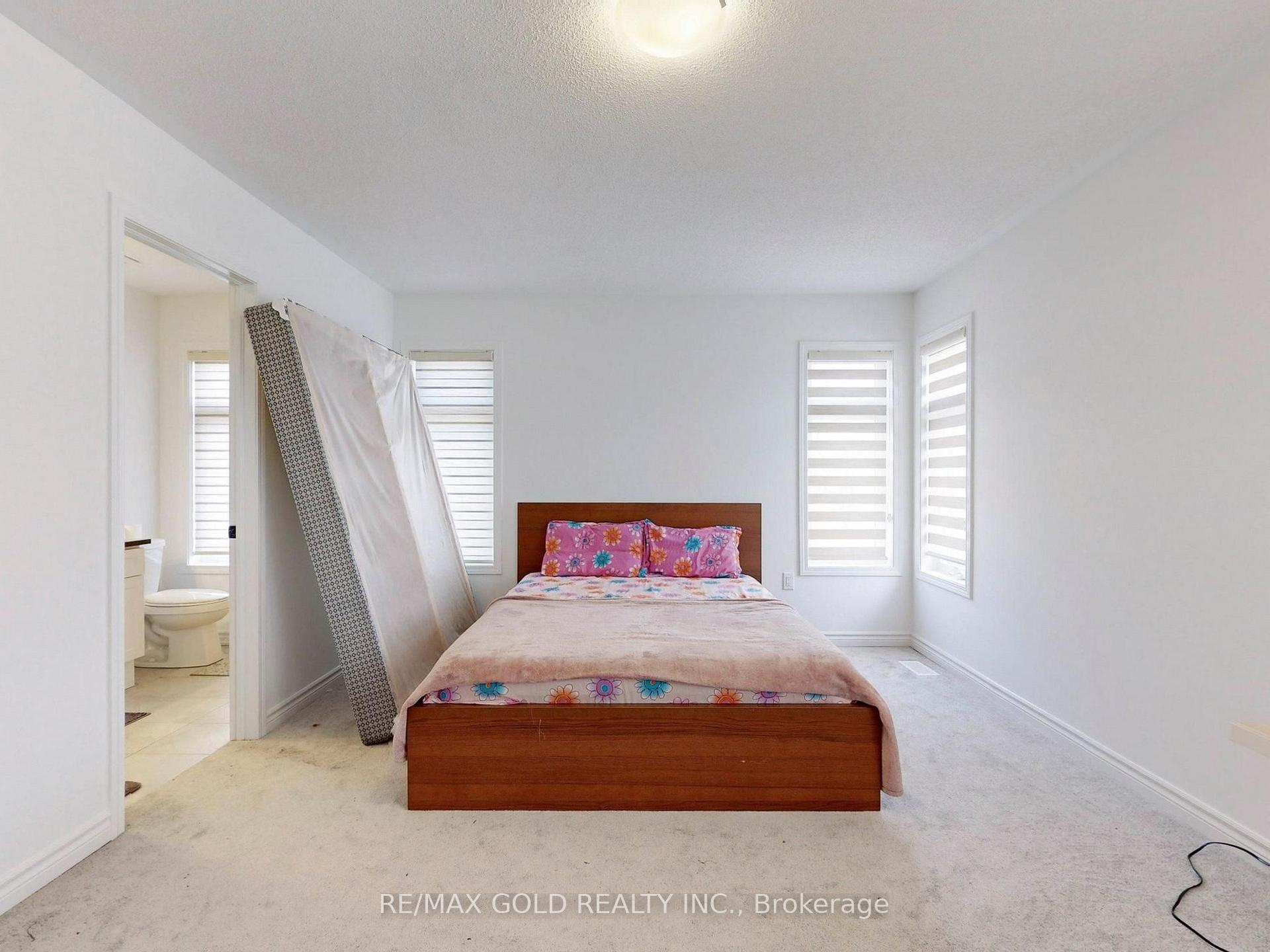 Photo 28 of 52 keppel Circle, Brampton, Northwest Brampton — HOMEH