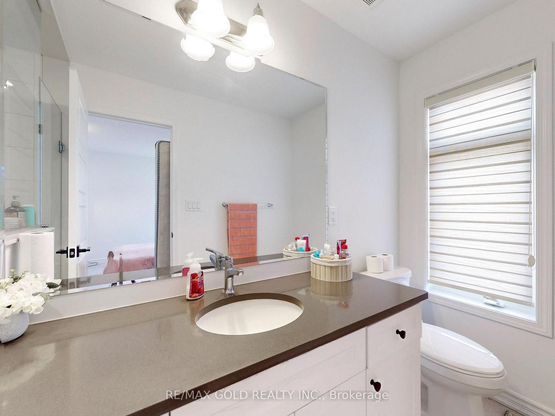Photo 31 of 52 keppel Circle, Brampton, Northwest Brampton — HOMEH
