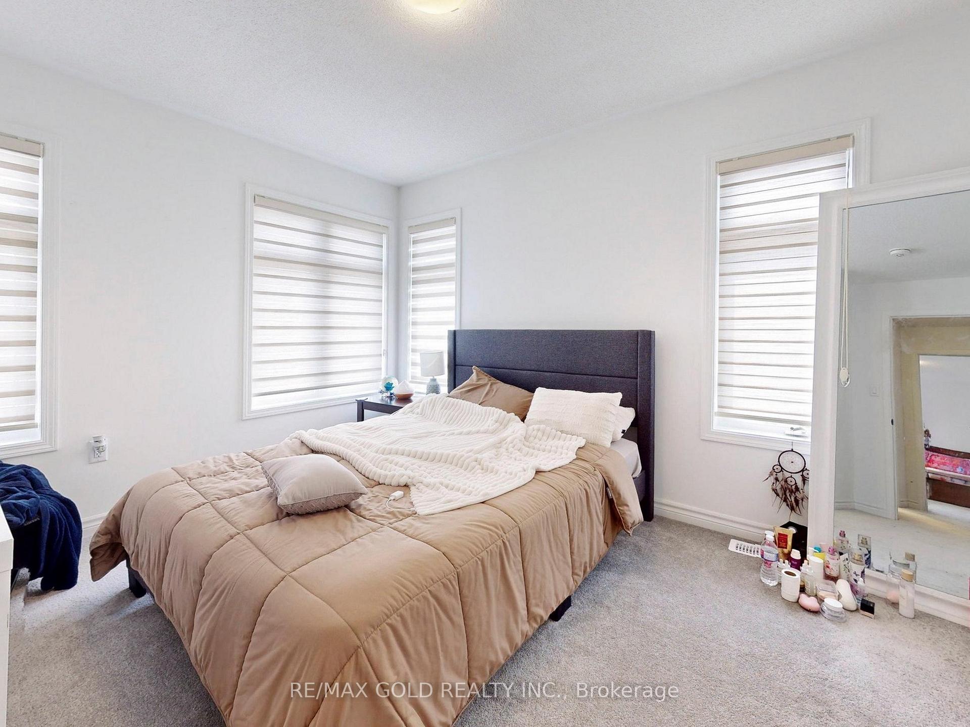 Photo 33 of 52 keppel Circle, Brampton, Northwest Brampton — HOMEH