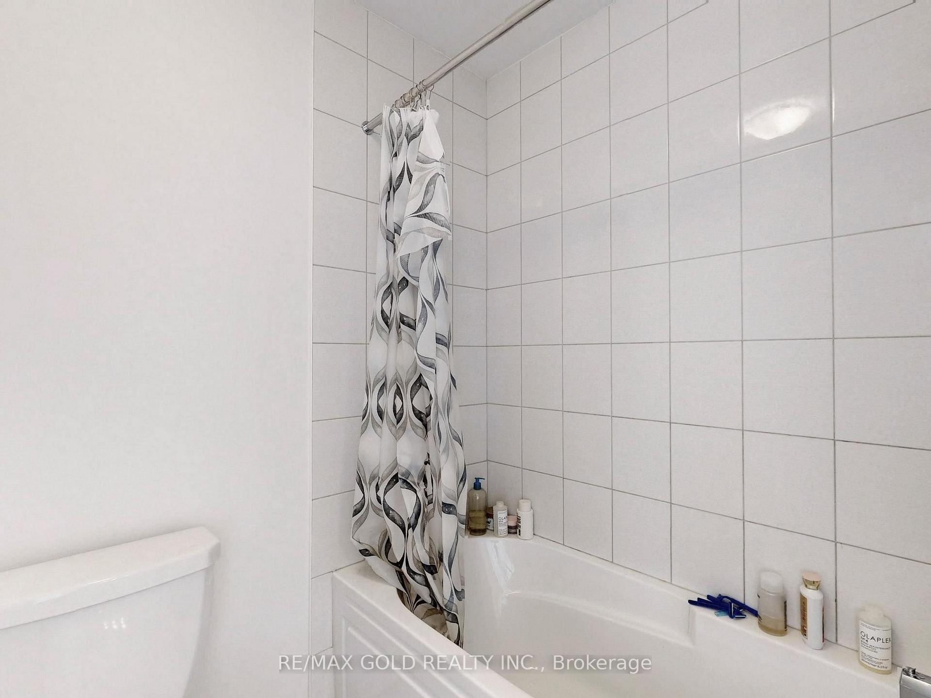 Photo 43 of 52 keppel Circle, Brampton, Northwest Brampton — HOMEH