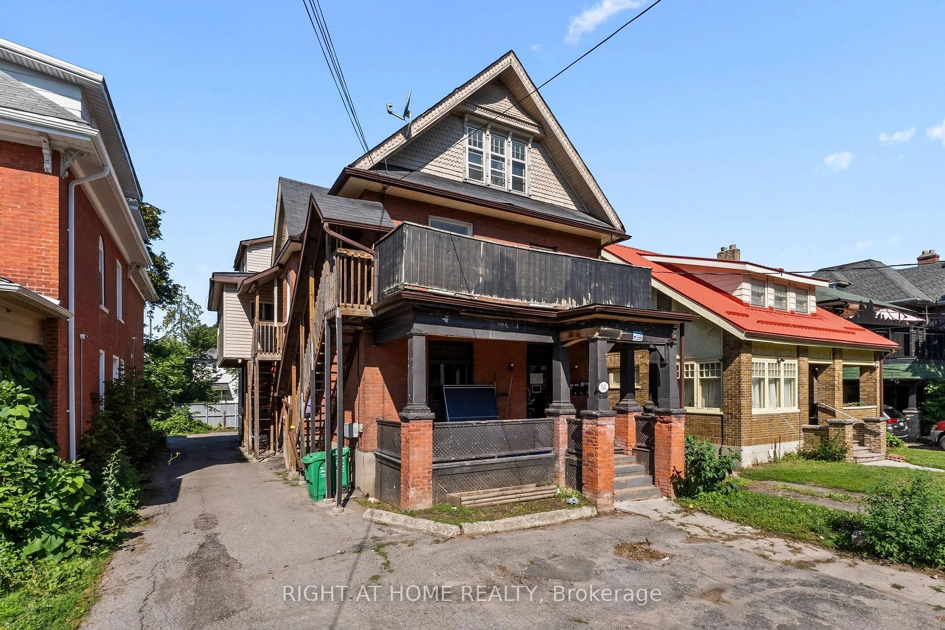 Photo 8 of 541 Aylmer Street N, Peterborough, Town Ward 3 — HOMEH