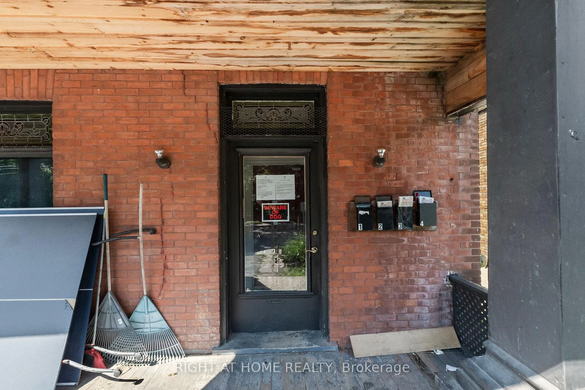 Photo 26 of 541 Aylmer Street N, Peterborough, Town Ward 3 — HOMEH