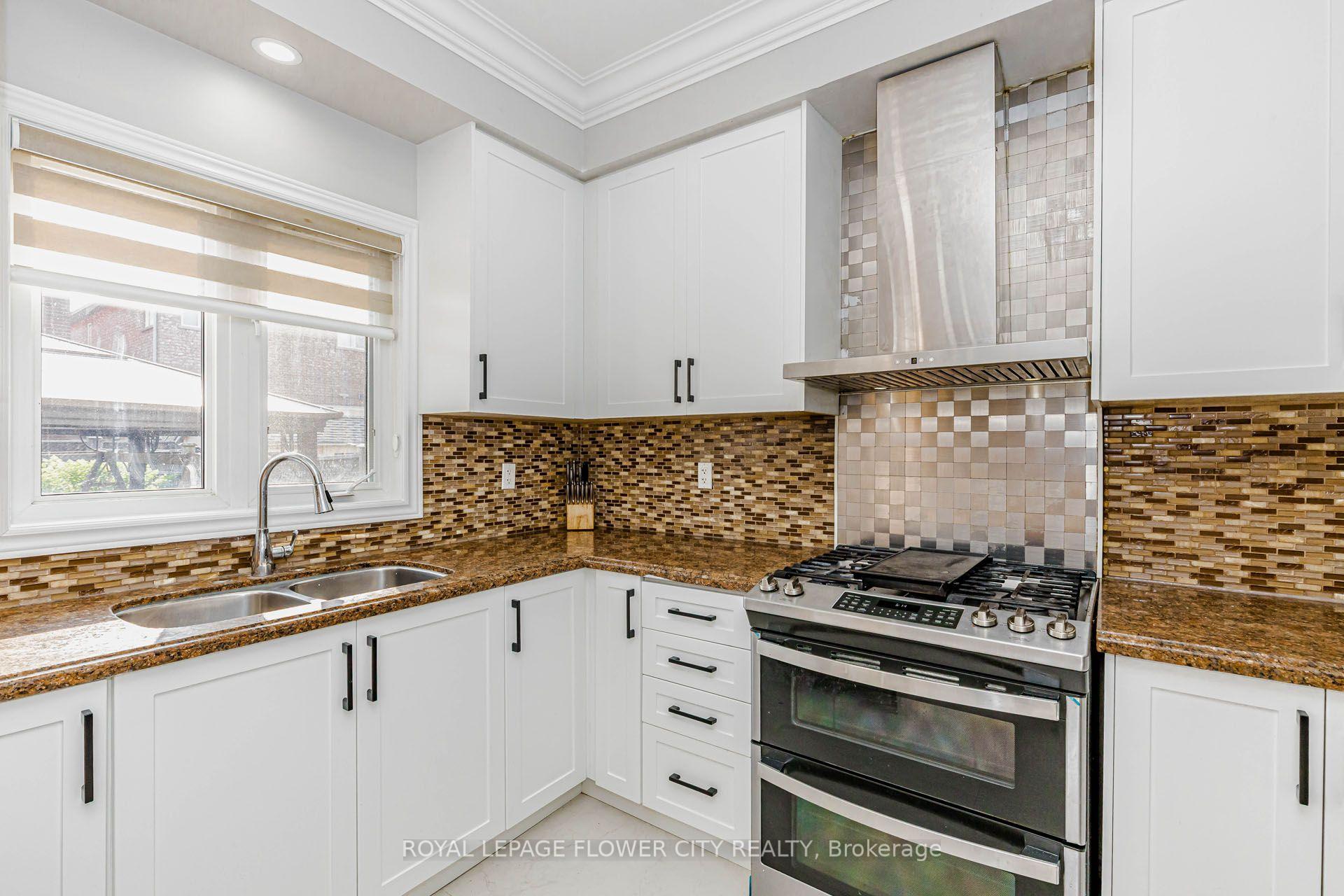 Photo 18 of 42 Delray Drive, Markham, Greensborough — HOMEH