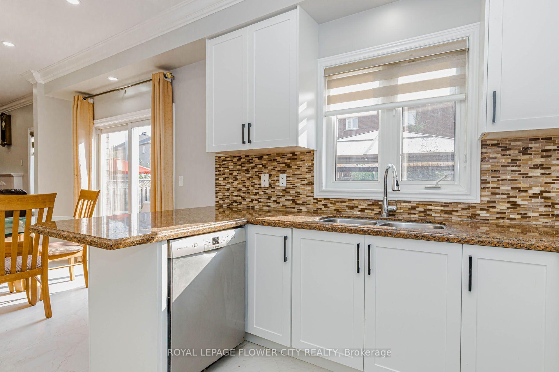 Photo 19 of 42 Delray Drive, Markham, Greensborough — HOMEH