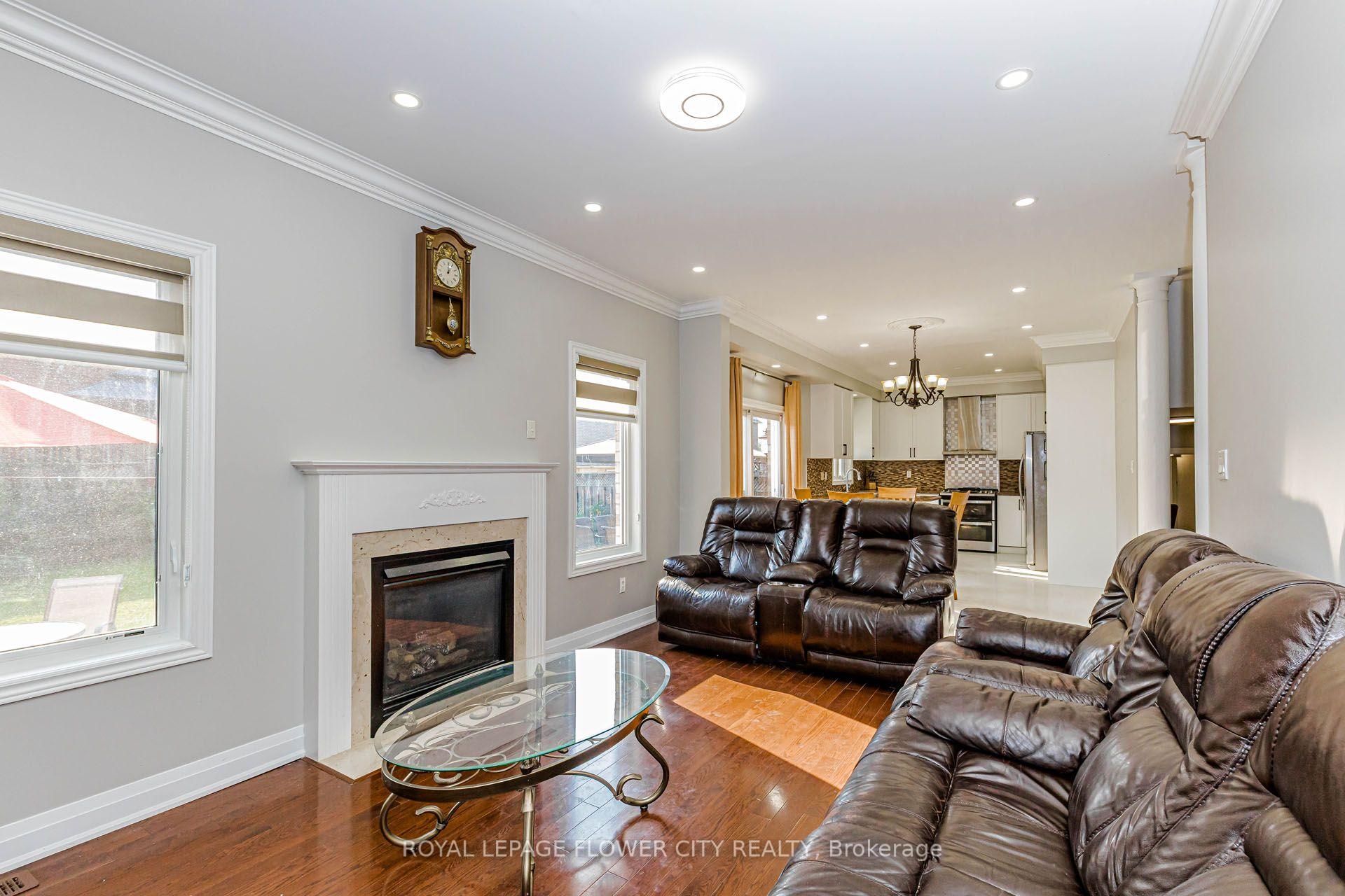 Photo 21 of 42 Delray Drive, Markham, Greensborough — HOMEH