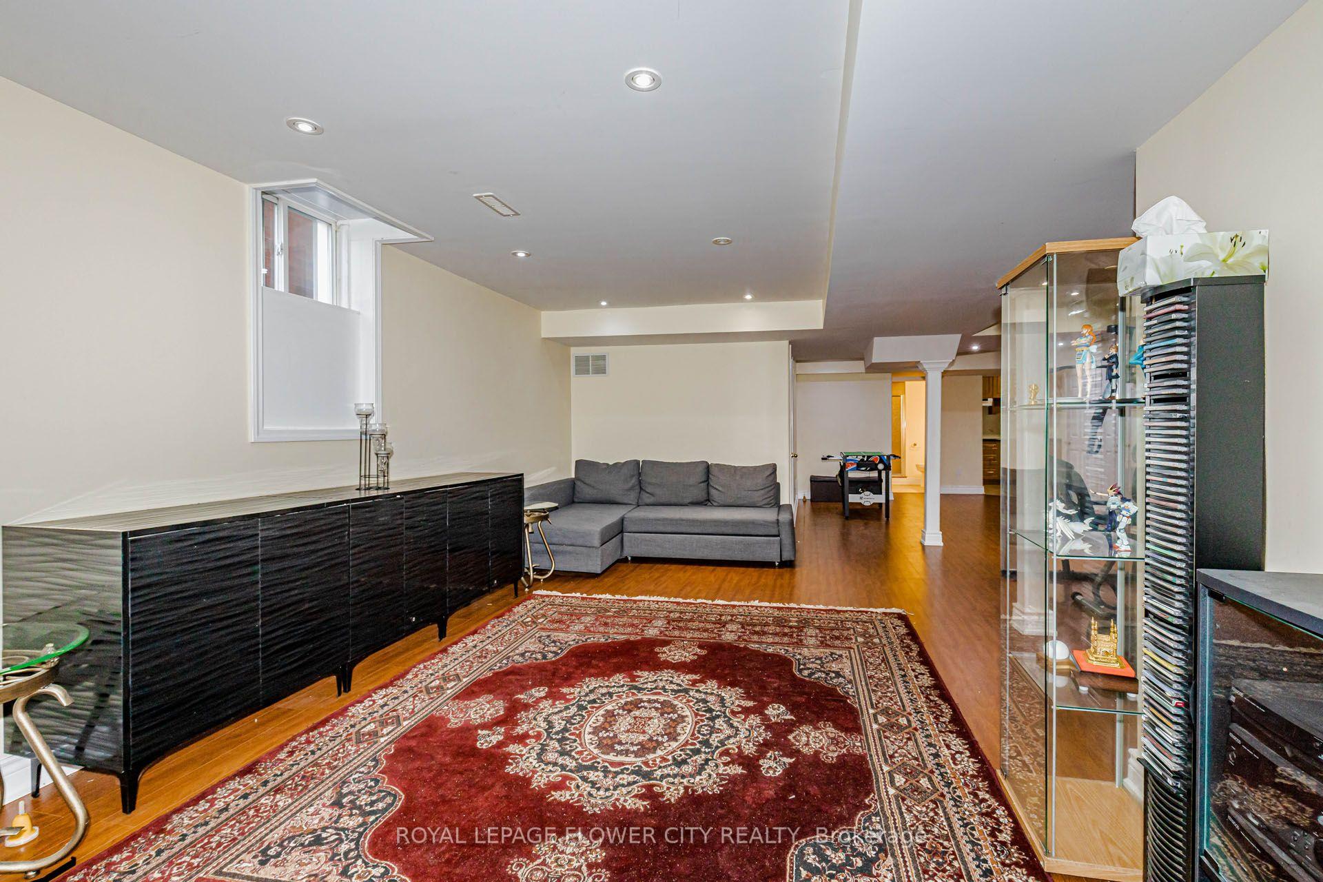 Photo 43 of 42 Delray Drive, Markham, Greensborough — HOMEH