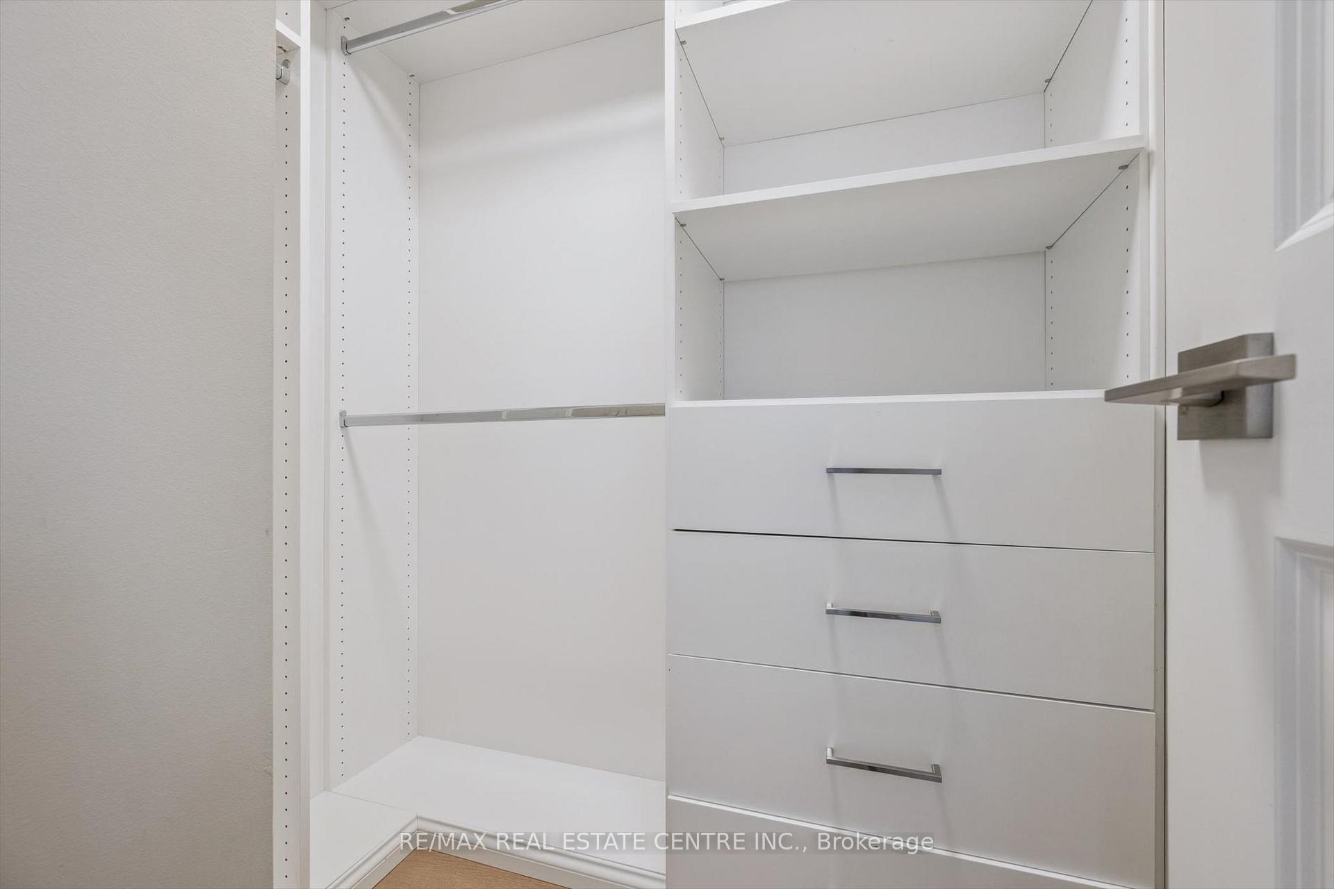 Photo 15 of Unit 524, 2 Old Mill Drive, Toronto, High Park-Swansea — HOMEH