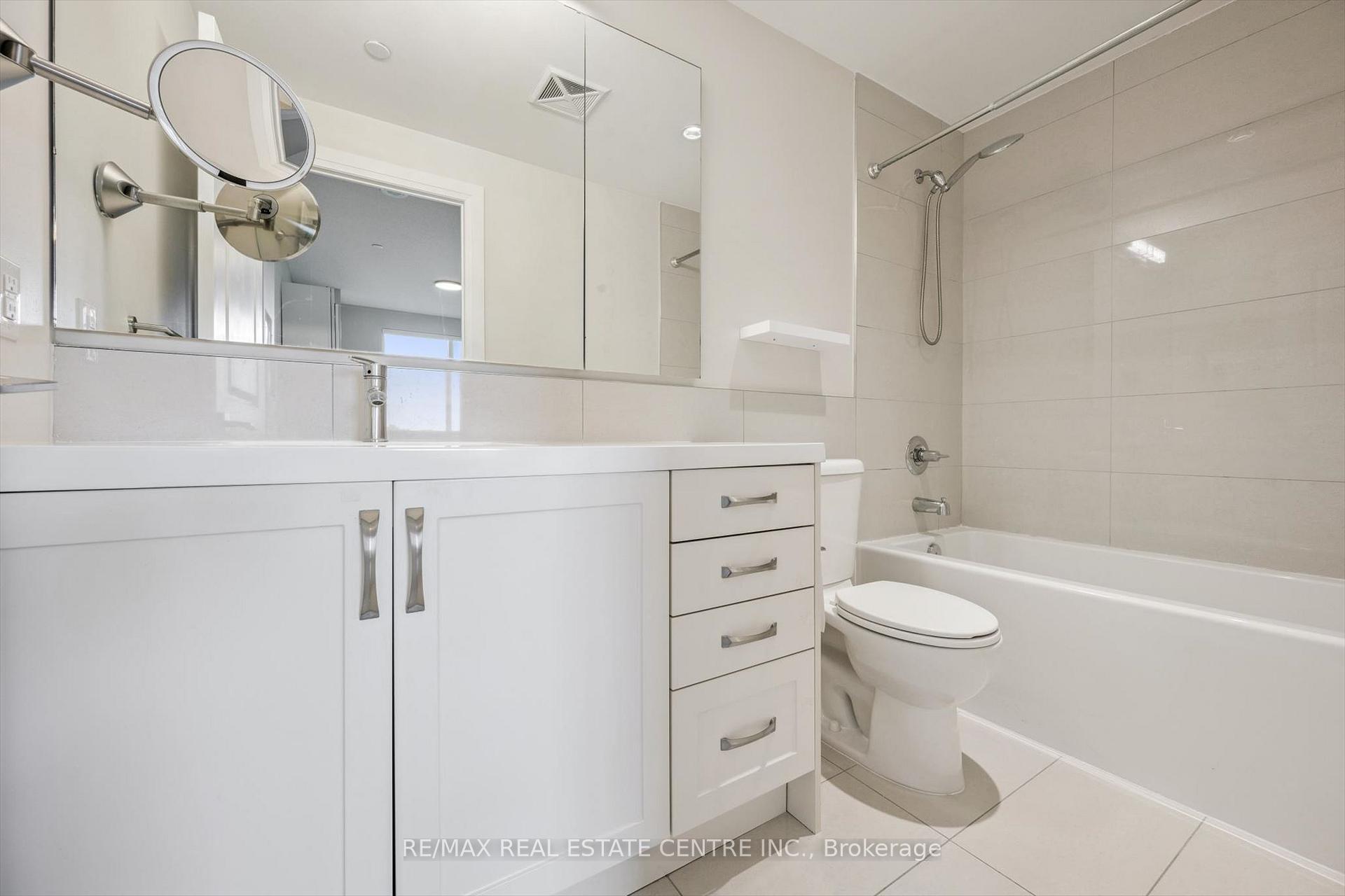 Photo 16 of Unit 524, 2 Old Mill Drive, Toronto, High Park-Swansea — HOMEH
