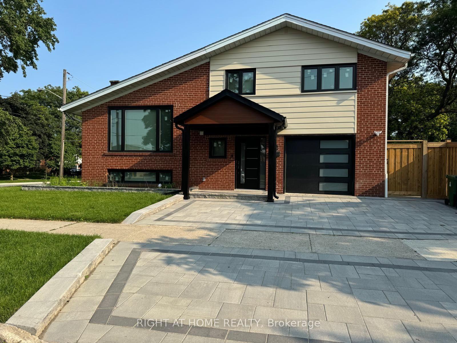Photo 1 of 52 Sedgebrook Crescent, Etobicoke, Eringate-Centennial-West Deane — HOMEH
