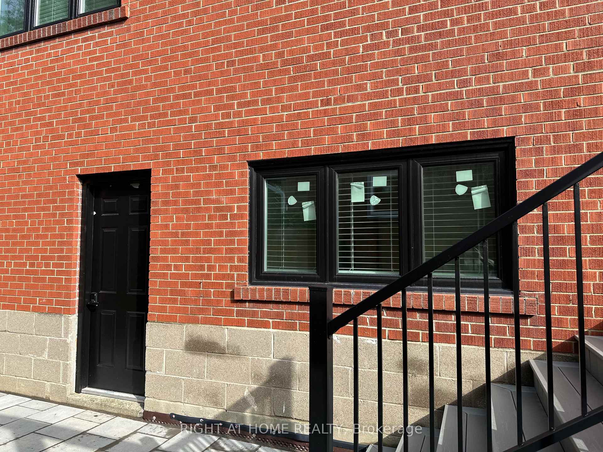 Photo 23 of 52 Sedgebrook Crescent, Etobicoke, Eringate-Centennial-West Deane — HOMEH