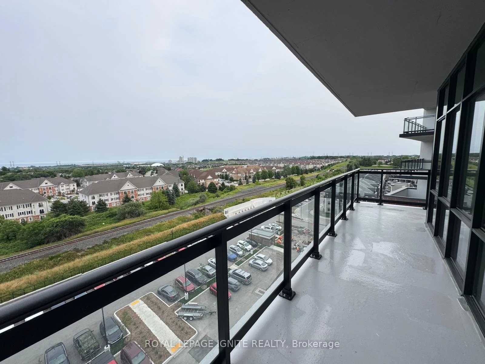 Photo 8 of Unit 801, 51 Clarington Boulevard, Clarington, Bowmanville — HOMEH
