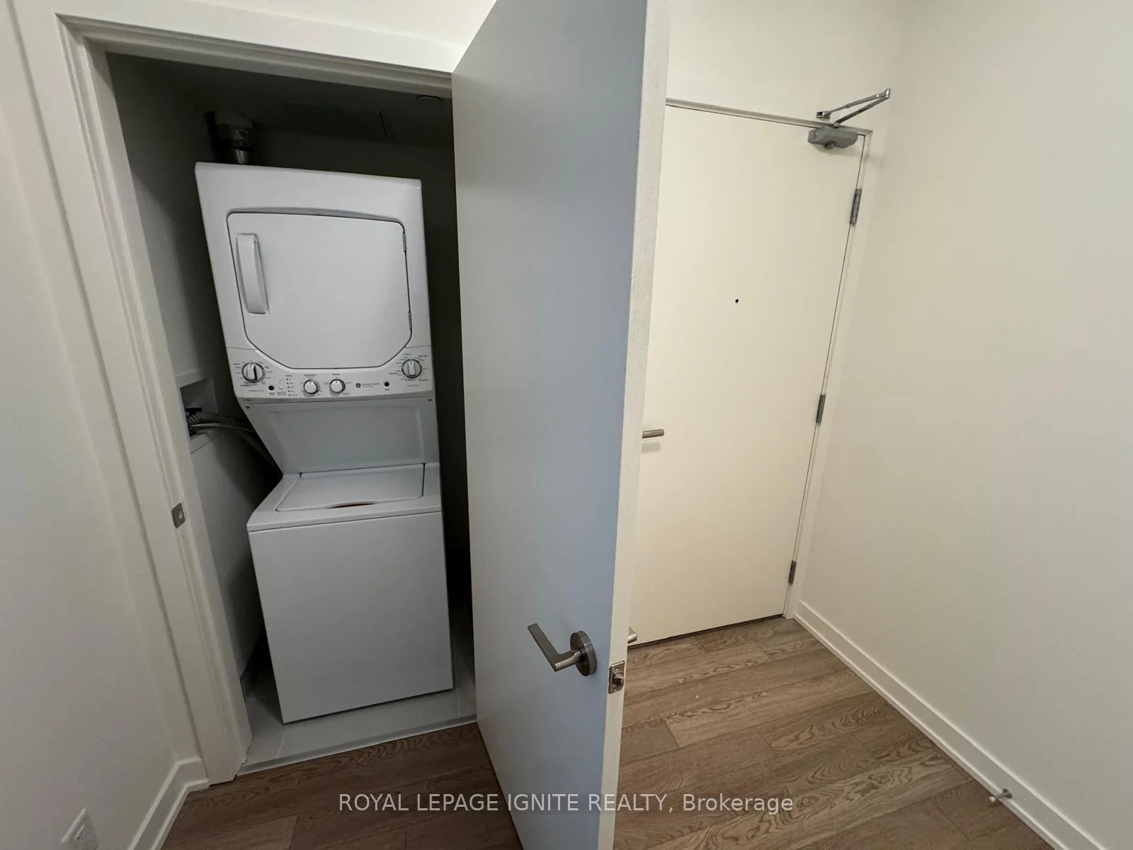 Photo 19 of Unit 801, 51 Clarington Boulevard, Clarington, Bowmanville — HOMEH