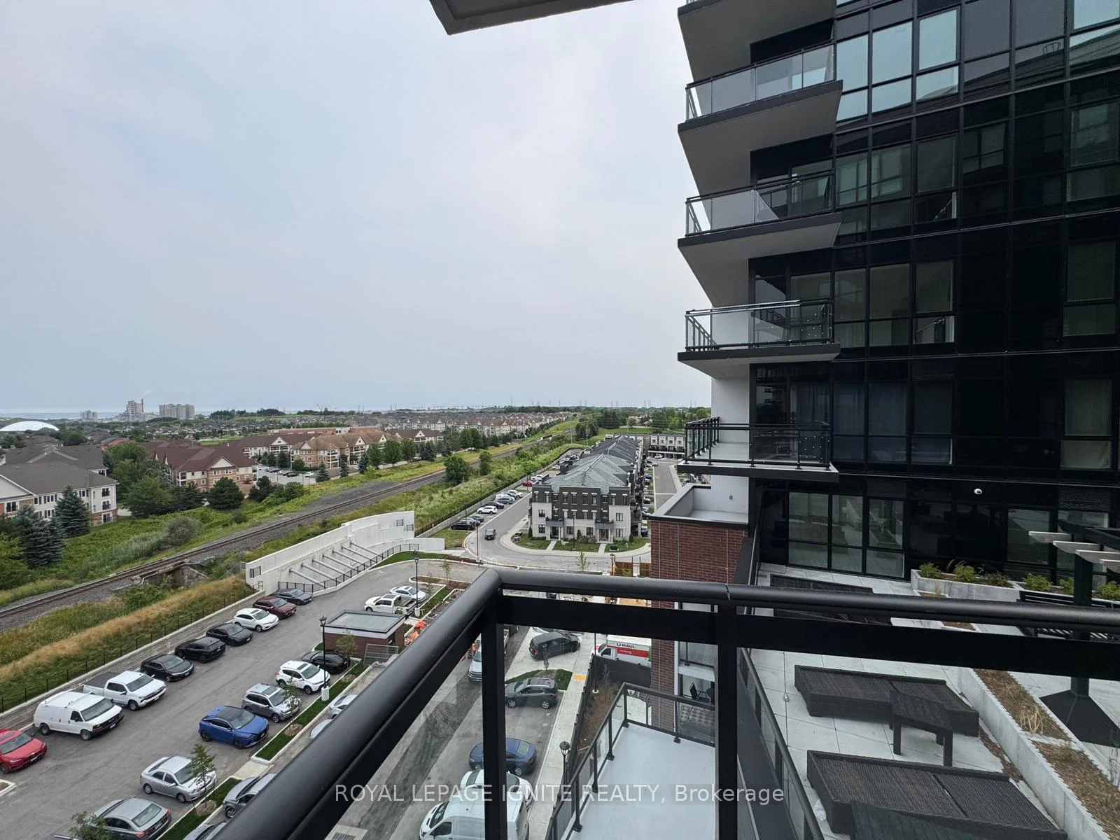 Photo 23 of Unit 801, 51 Clarington Boulevard, Clarington, Bowmanville — HOMEH