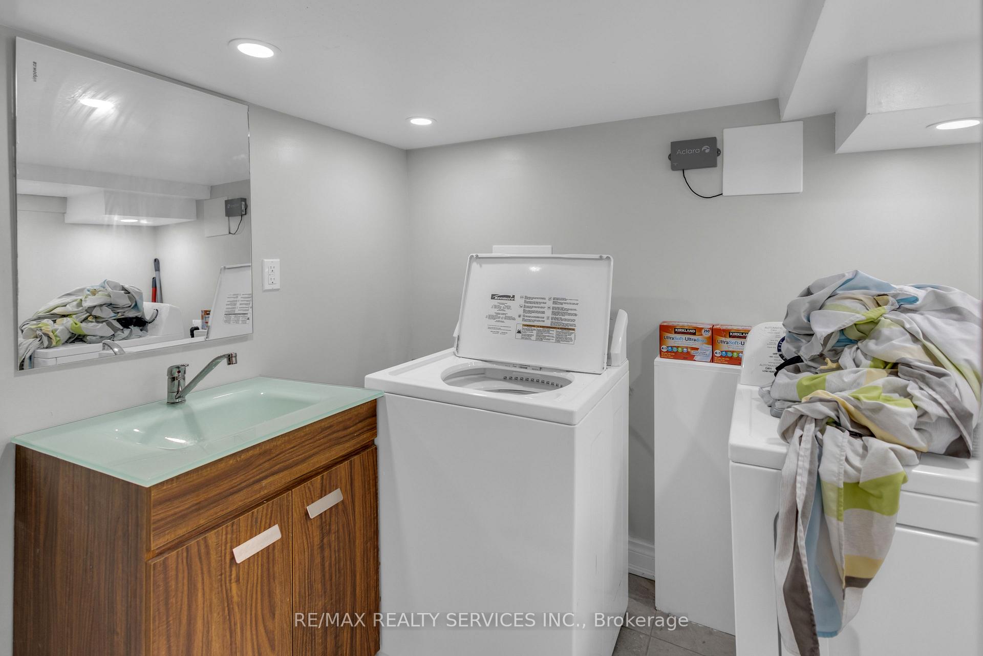 Photo 10 of 827 Craven Road, Toronto, Greenwood-Coxwell — HOMEH