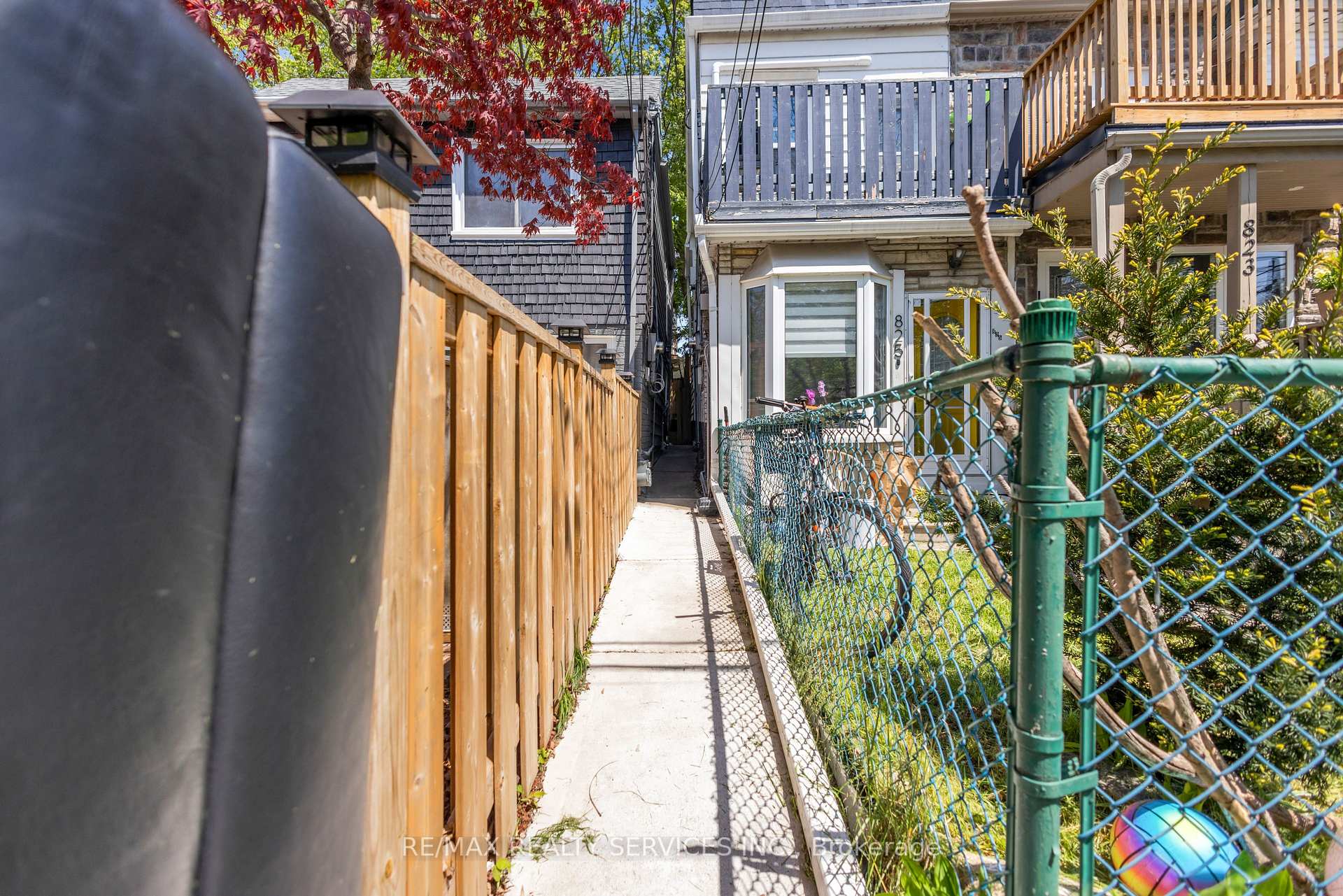 Photo 28 of 827 Craven Road, Toronto, Greenwood-Coxwell — HOMEH