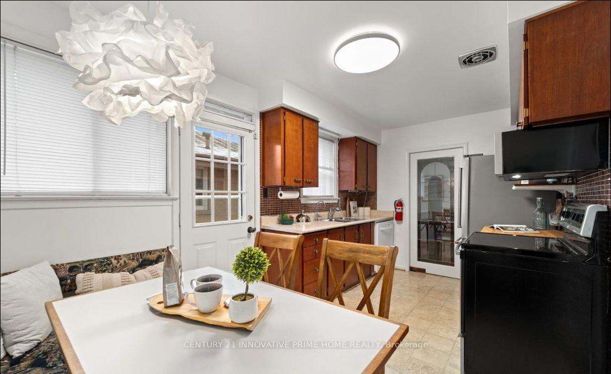 Photo 7 of Unit Main, 20 Hurley Crescent, Scarborough, Bendale — HOMEH