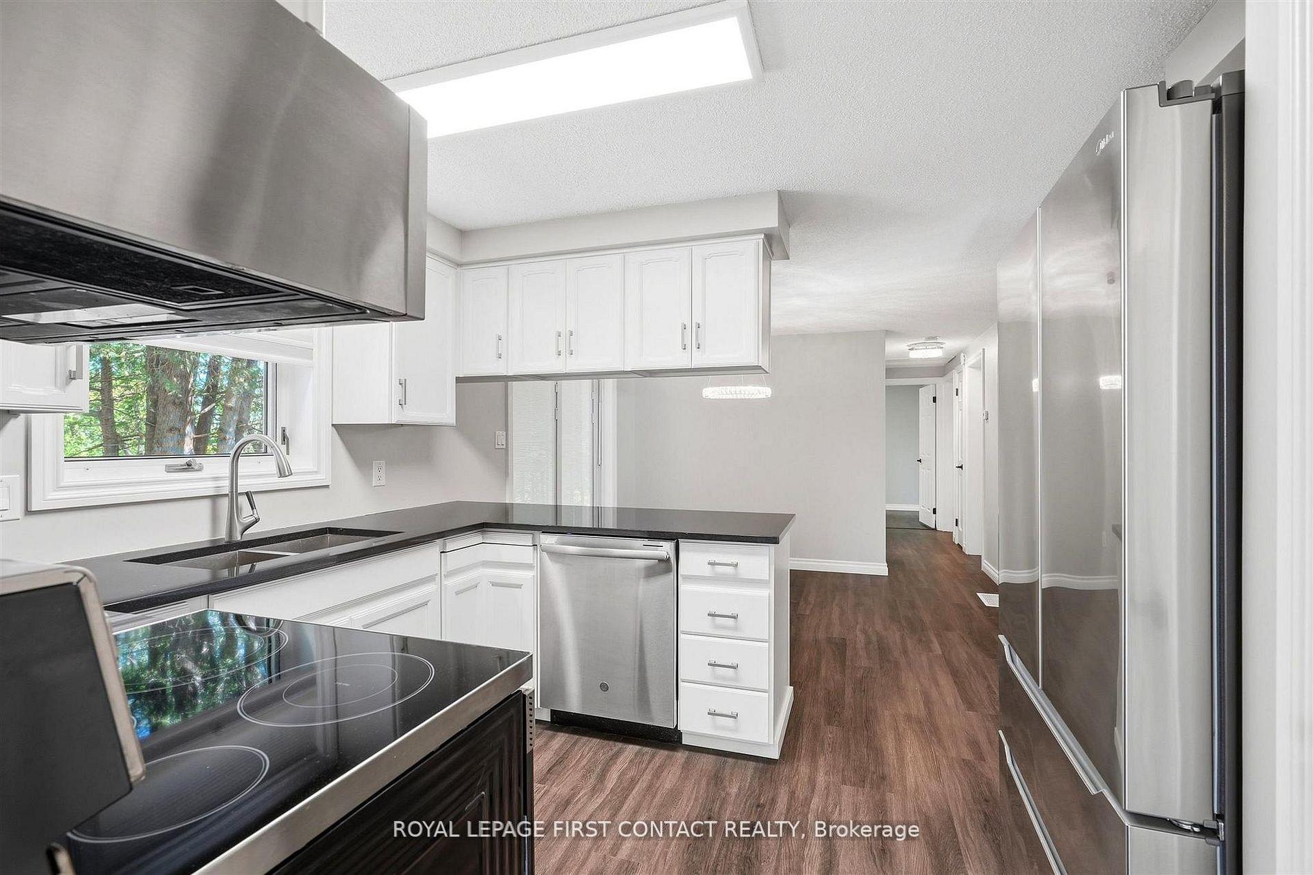 Photo 10 of 312 Barnett Avenue, Midland — HOMEH