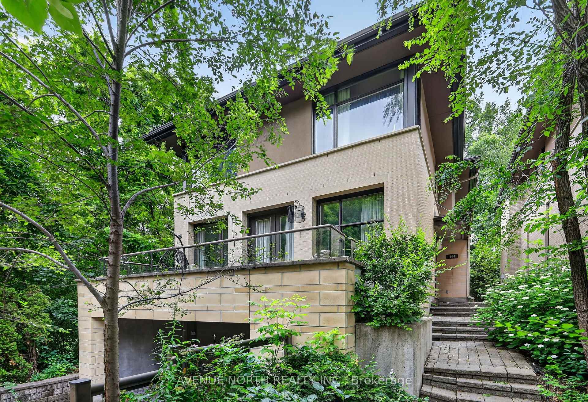 Photo 2 of 104 Black Maple Private, Ottawa, Rockcliffe — HOMEH