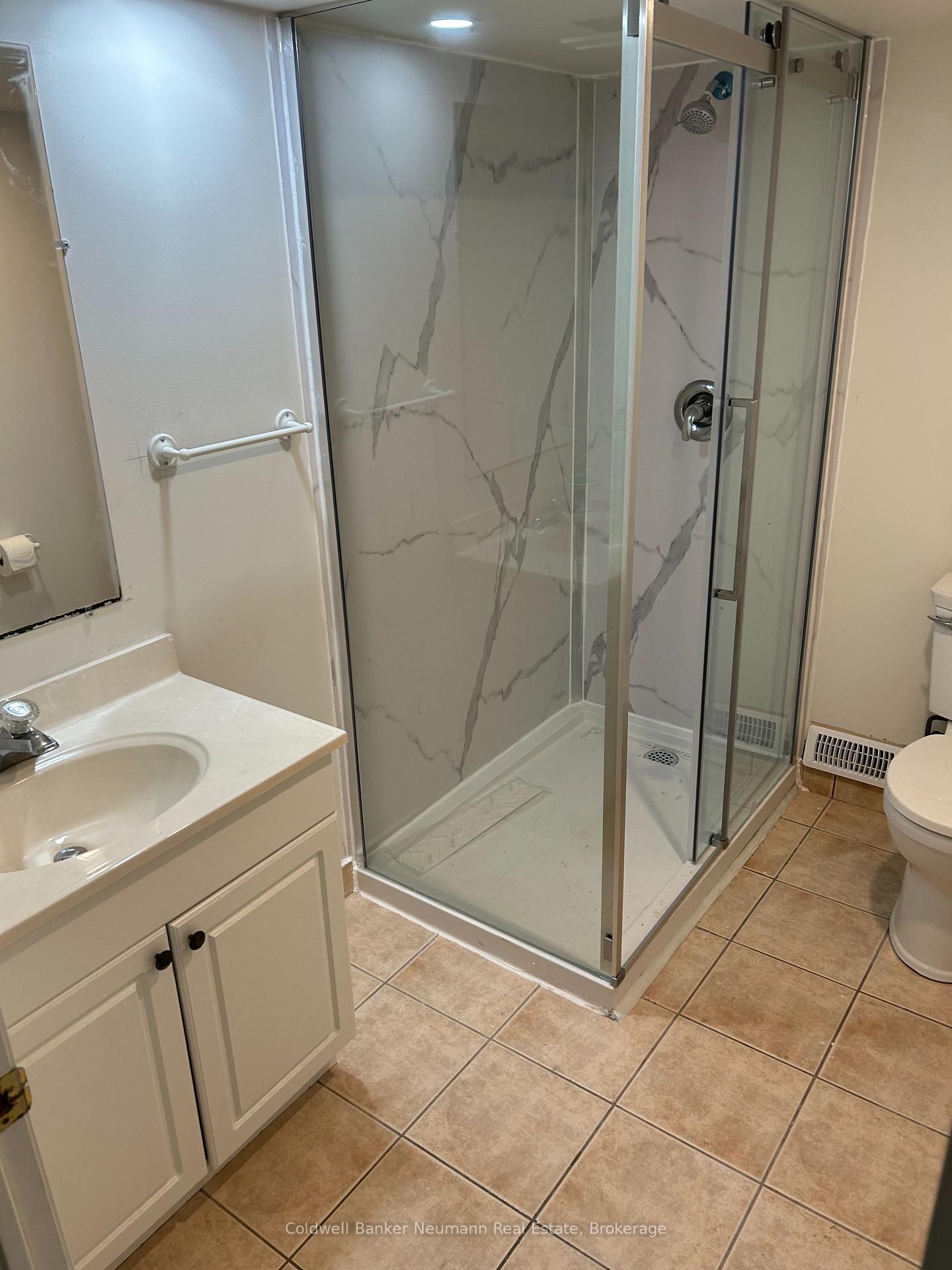 Photo 7 of Unit LOWER, 198 Summerfield Drive, Guelph, Pineridge/Westminster Woods — HOMEH