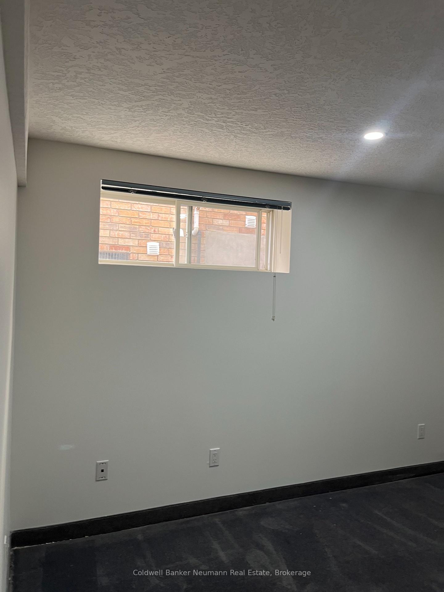 Photo 13 of Unit LOWER, 198 Summerfield Drive, Guelph, Pineridge/Westminster Woods — HOMEH