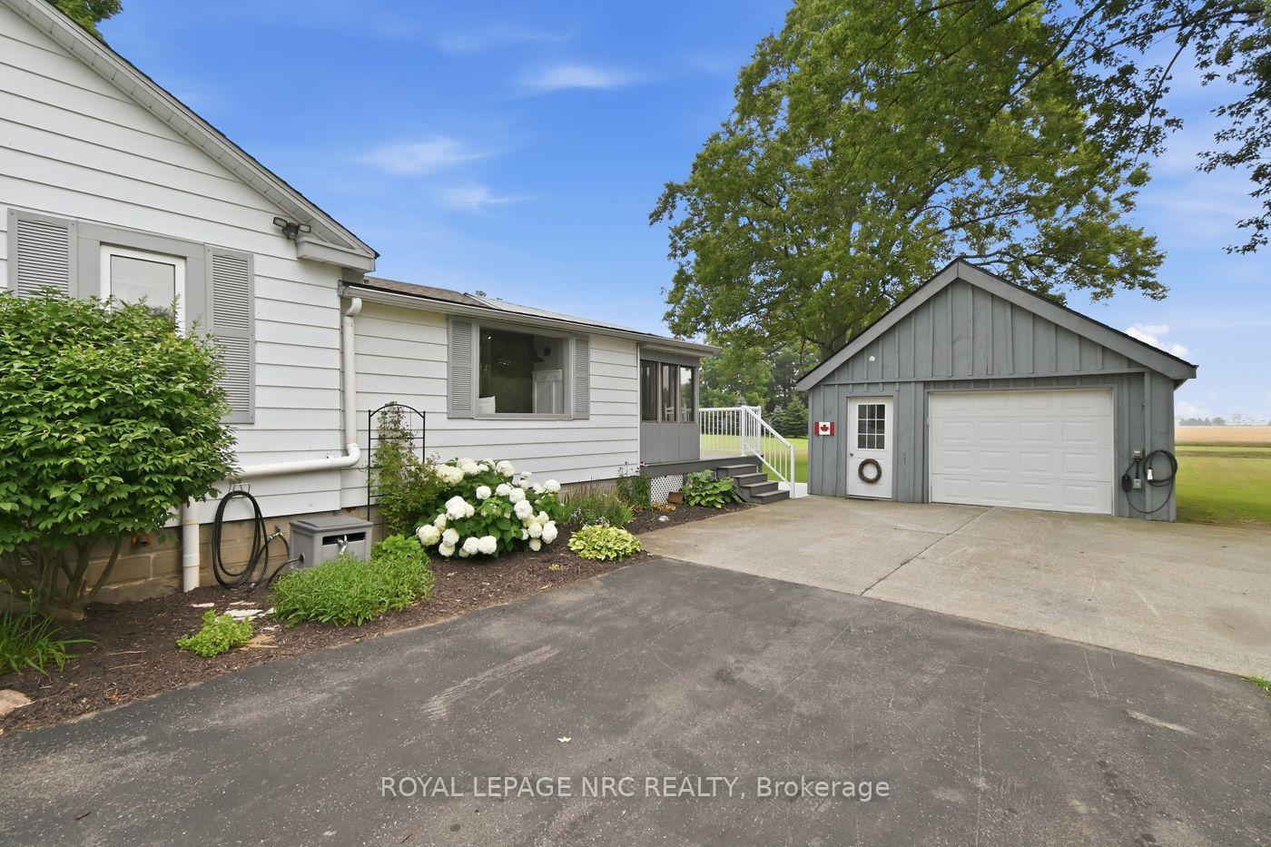 Photo 2 of 43289 Pettit Road, Wainfleet, Marshville/Winger — HOMEH