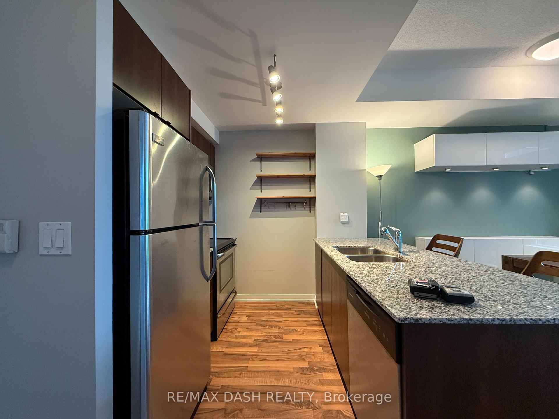 Photo 5 of Unit 918, 55 East Liberty Street, Toronto, Niagara — HOMEH