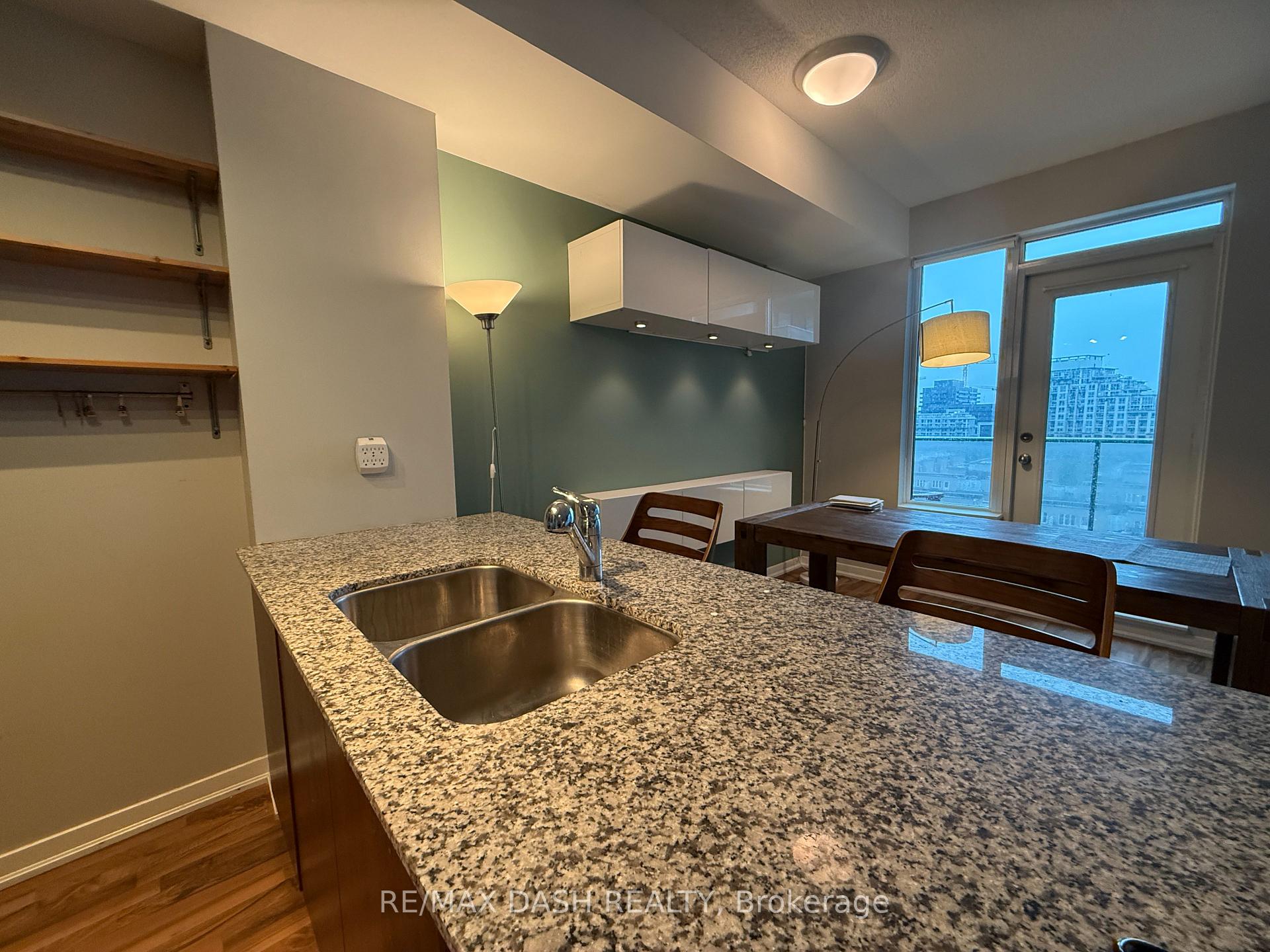 Photo 7 of Unit 918, 55 East Liberty Street, Toronto, Niagara — HOMEH