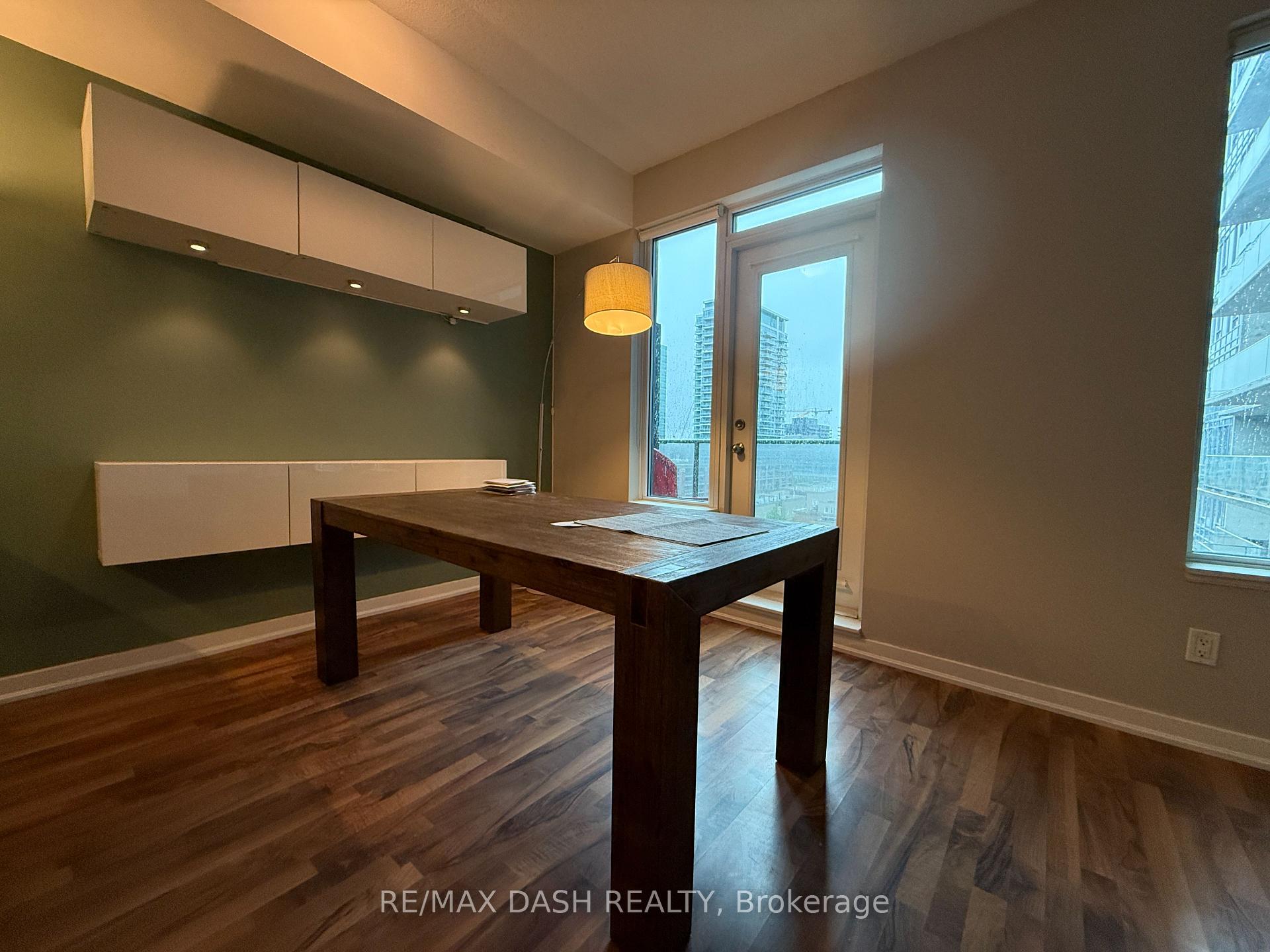 Photo 11 of Unit 918, 55 East Liberty Street, Toronto, Niagara — HOMEH